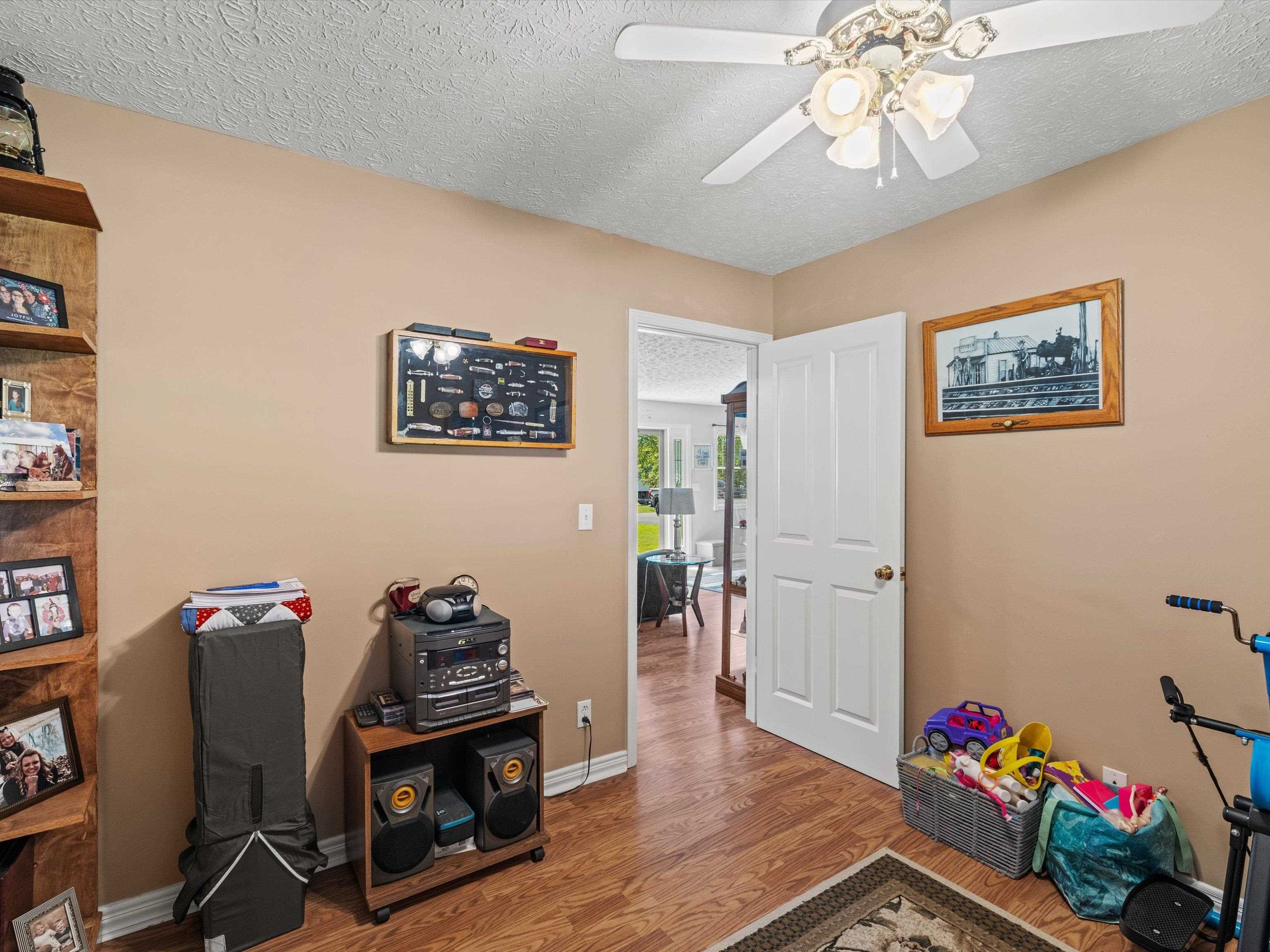 75 Hocker St, Beaver Dam, Kentucky 42320, 3 Bedrooms Bedrooms, ,2 BathroomsBathrooms,Single Family Residence,For Sale,Hocker St,90869