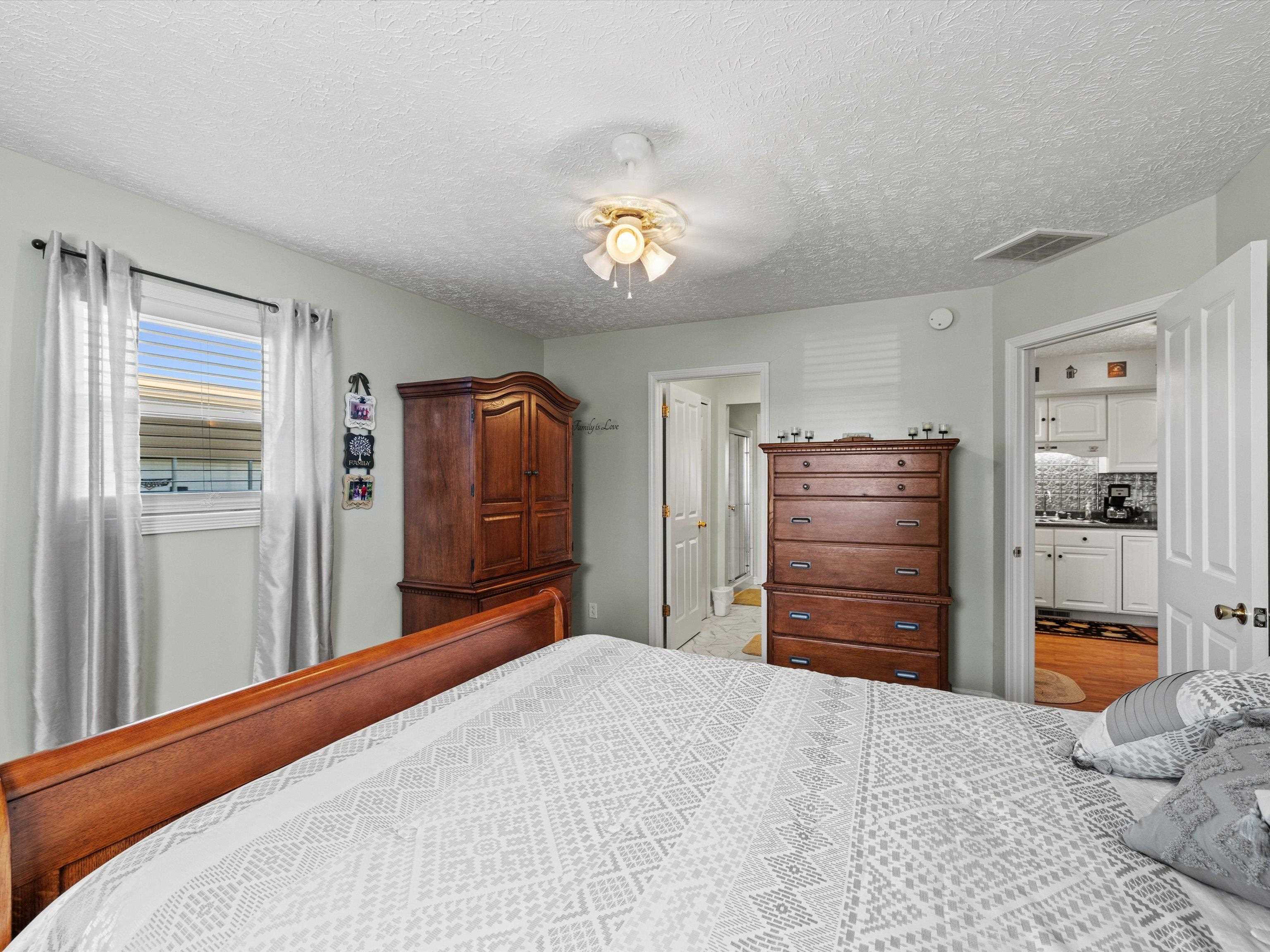 75 Hocker St, Beaver Dam, Kentucky 42320, 3 Bedrooms Bedrooms, ,2 BathroomsBathrooms,Single Family Residence,For Sale,Hocker St,90869