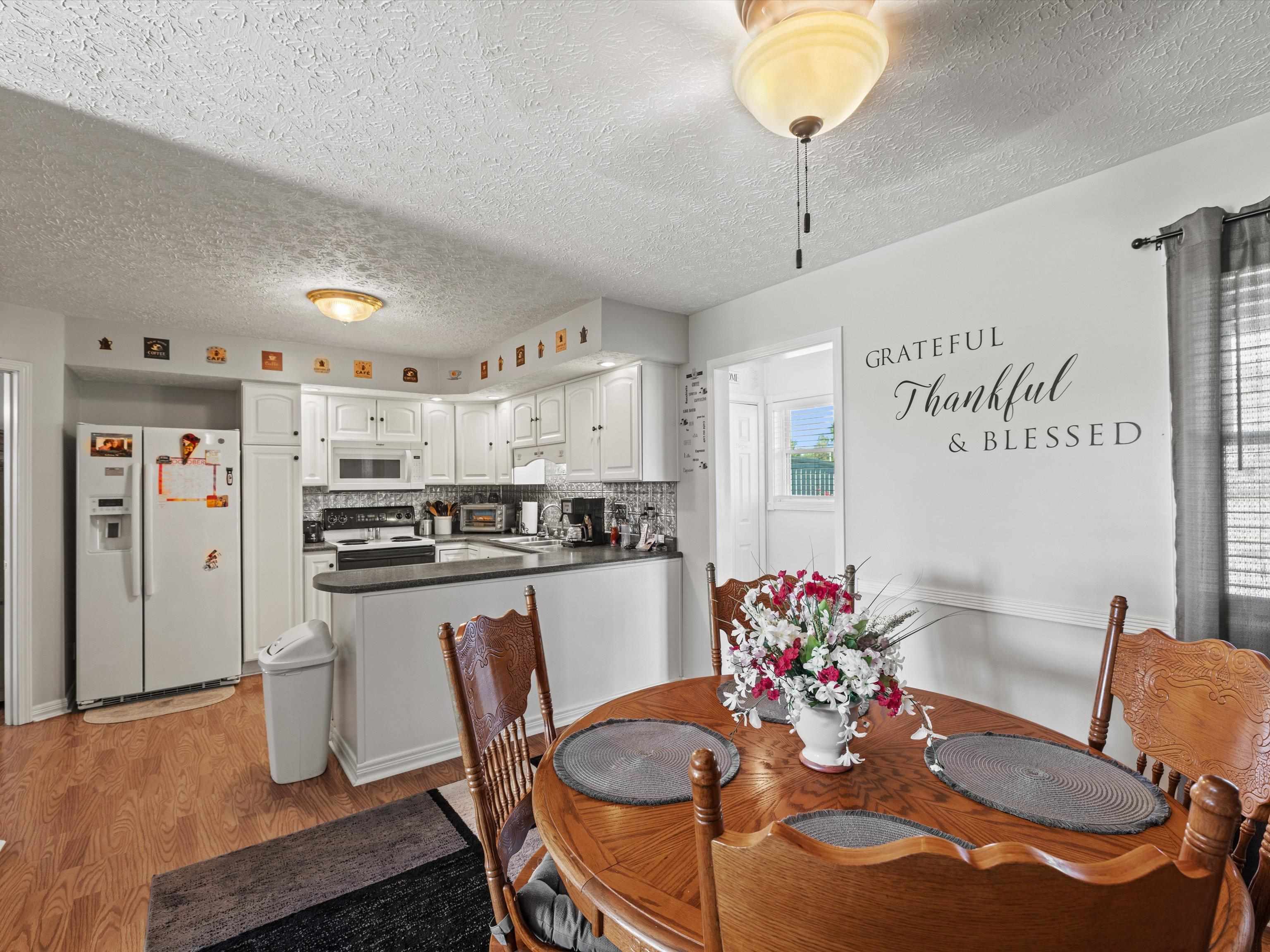 75 Hocker St, Beaver Dam, Kentucky 42320, 3 Bedrooms Bedrooms, ,2 BathroomsBathrooms,Single Family Residence,For Sale,Hocker St,90869