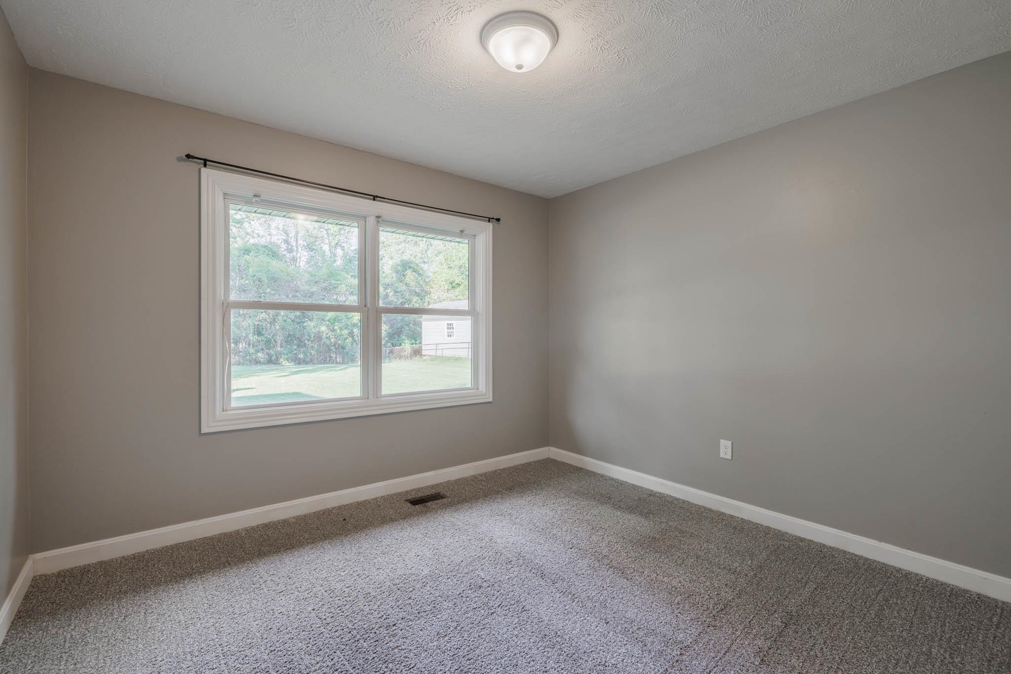 4639 Springlane Drive, Owensboro, Kentucky 42303, 4 Bedrooms Bedrooms, ,2 BathroomsBathrooms,Single Family Residence,For Sale,Springlane Drive,90871