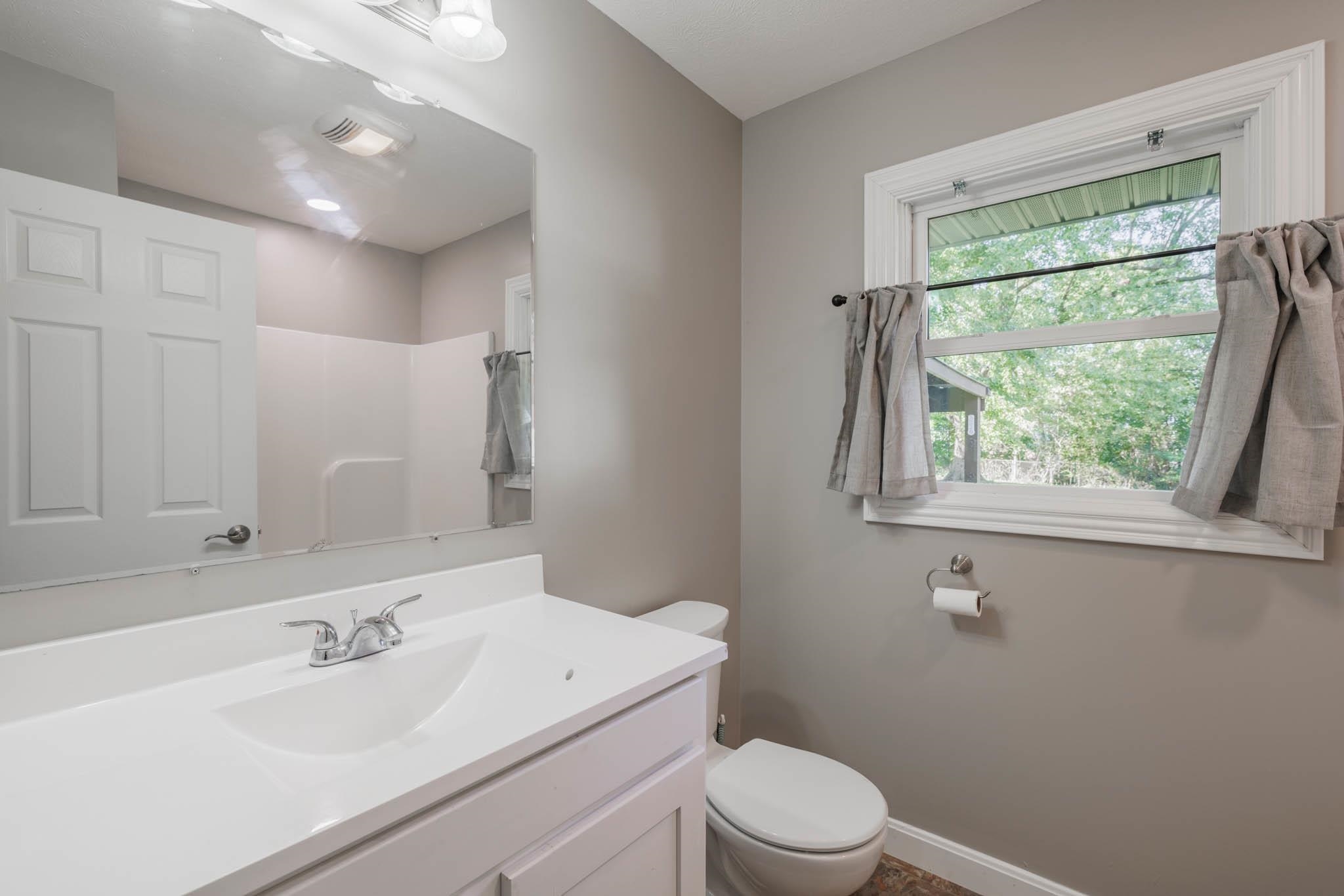 4639 Springlane Drive, Owensboro, Kentucky 42303, 4 Bedrooms Bedrooms, ,2 BathroomsBathrooms,Single Family Residence,For Sale,Springlane Drive,90871