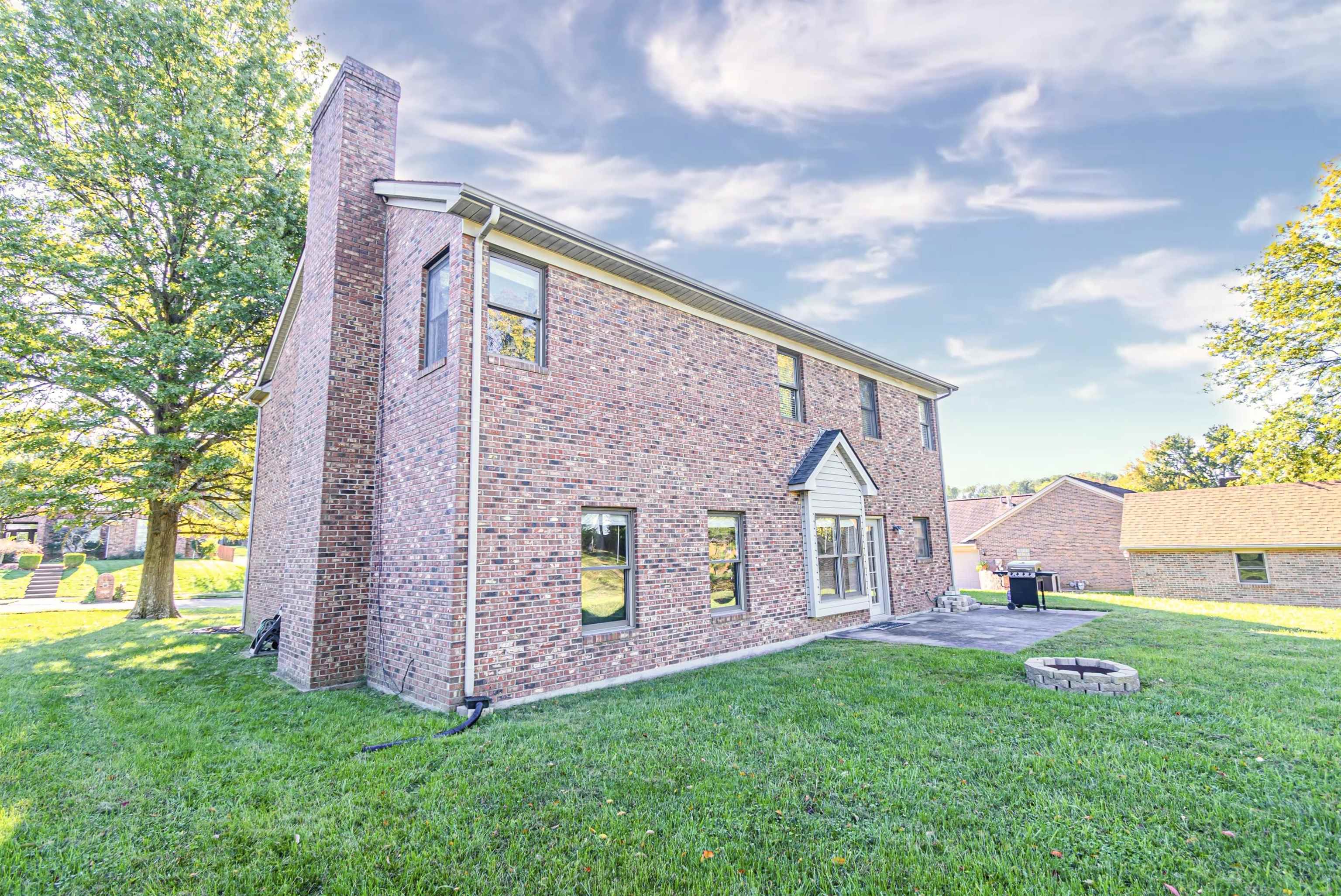 3710 Wood Trace, Owensboro, Kentucky 42303, 4 Bedrooms Bedrooms, ,2 BathroomsBathrooms,Single Family Residence,For Sale,Wood Trace,90886