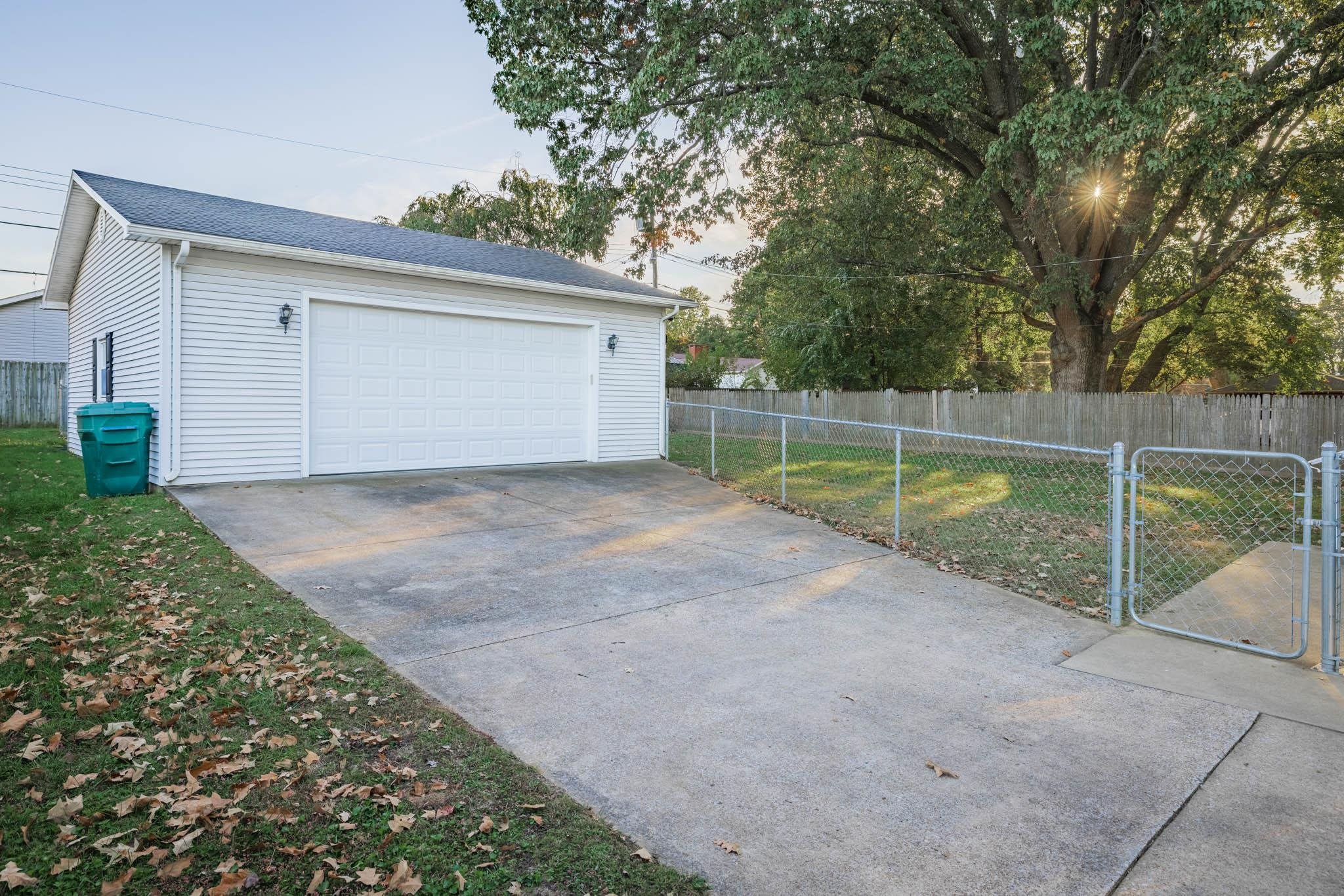 2420 Griffith Avenue, Owensboro, Kentucky 42301, 2 Bedrooms Bedrooms, ,1 BathroomBathrooms,Single Family Residence,For Sale,Griffith Avenue,90894