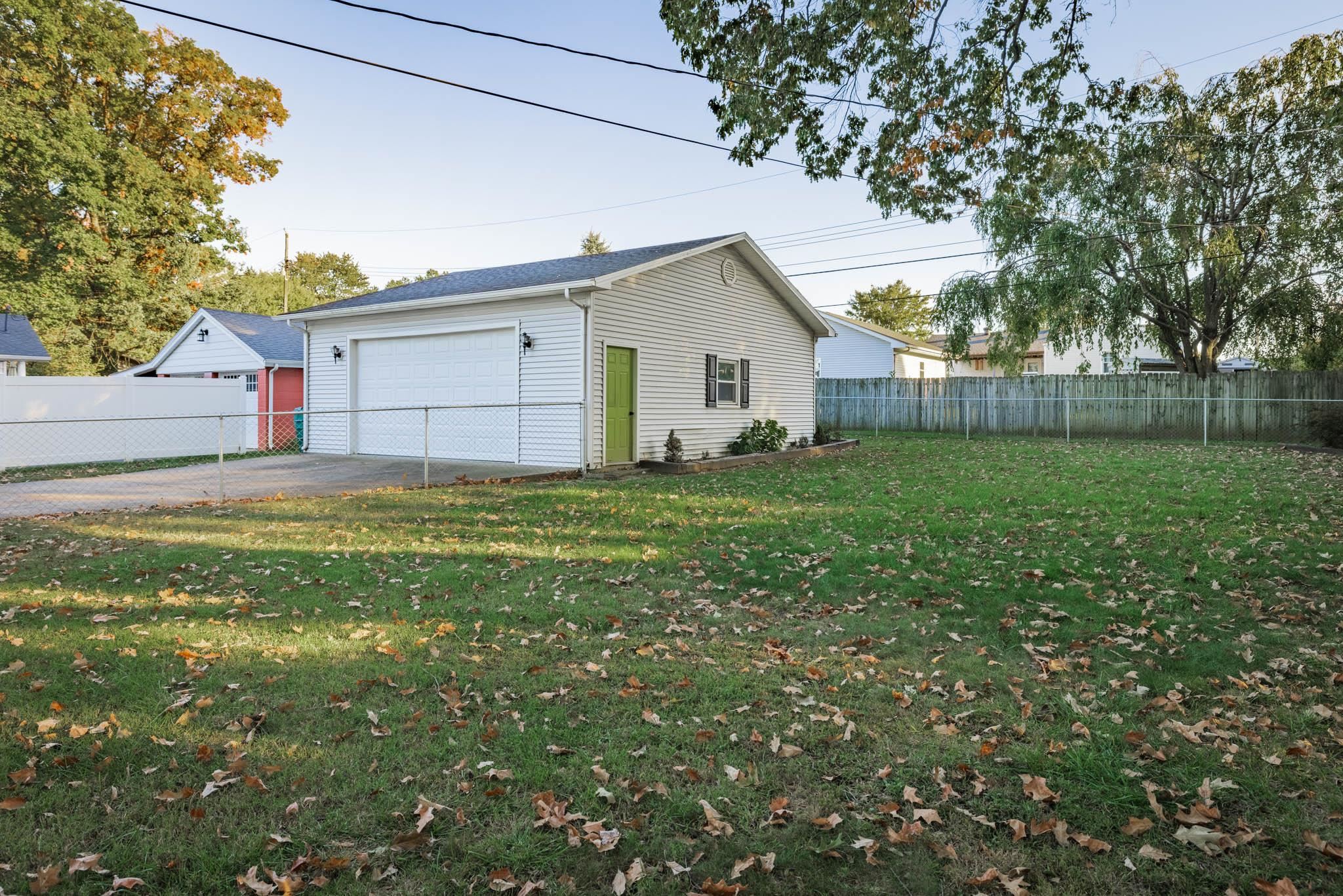 2420 Griffith Avenue, Owensboro, Kentucky 42301, 2 Bedrooms Bedrooms, ,1 BathroomBathrooms,Single Family Residence,For Sale,Griffith Avenue,90894