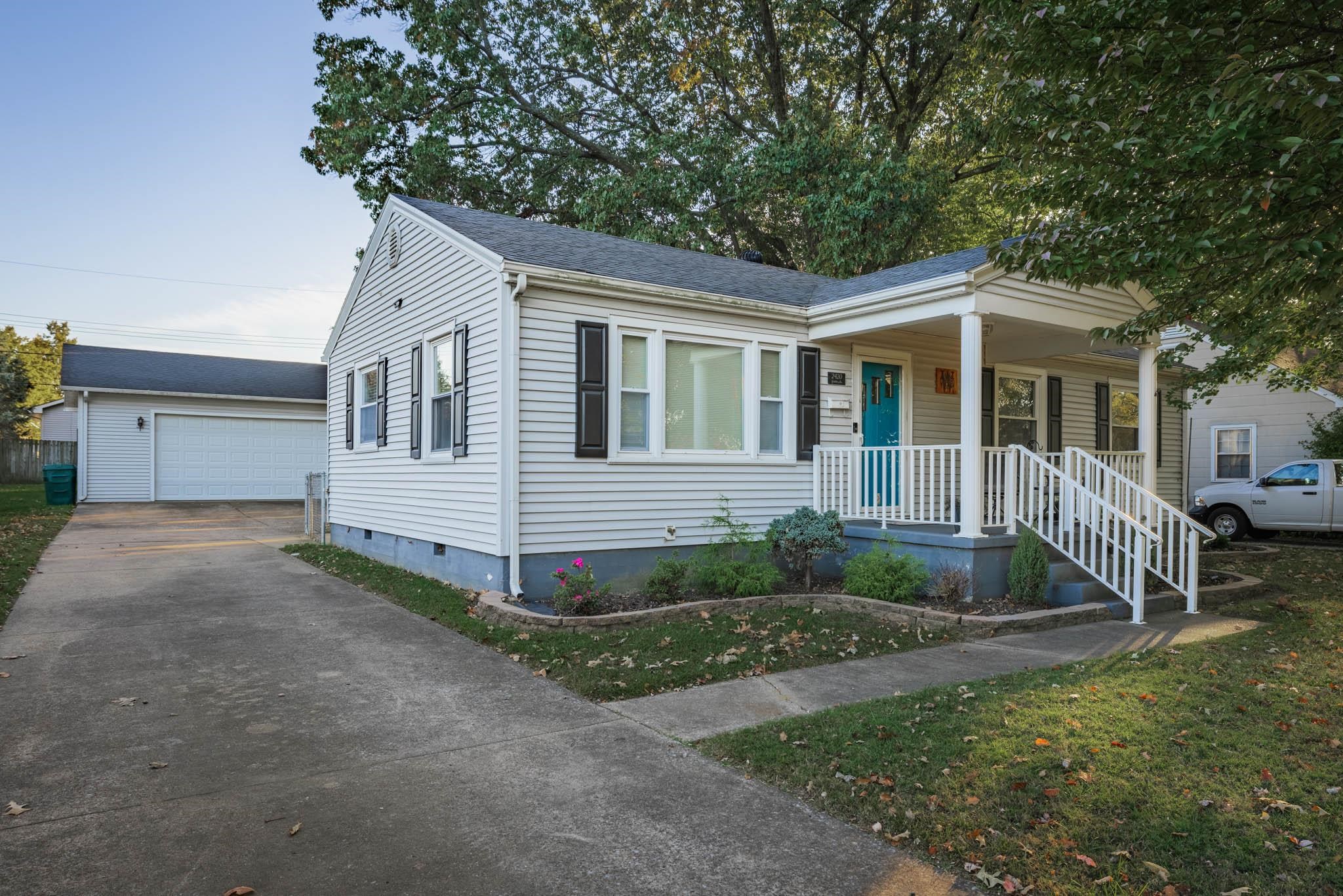2420 Griffith Avenue, Owensboro, Kentucky 42301, 2 Bedrooms Bedrooms, ,1 BathroomBathrooms,Single Family Residence,For Sale,Griffith Avenue,90894