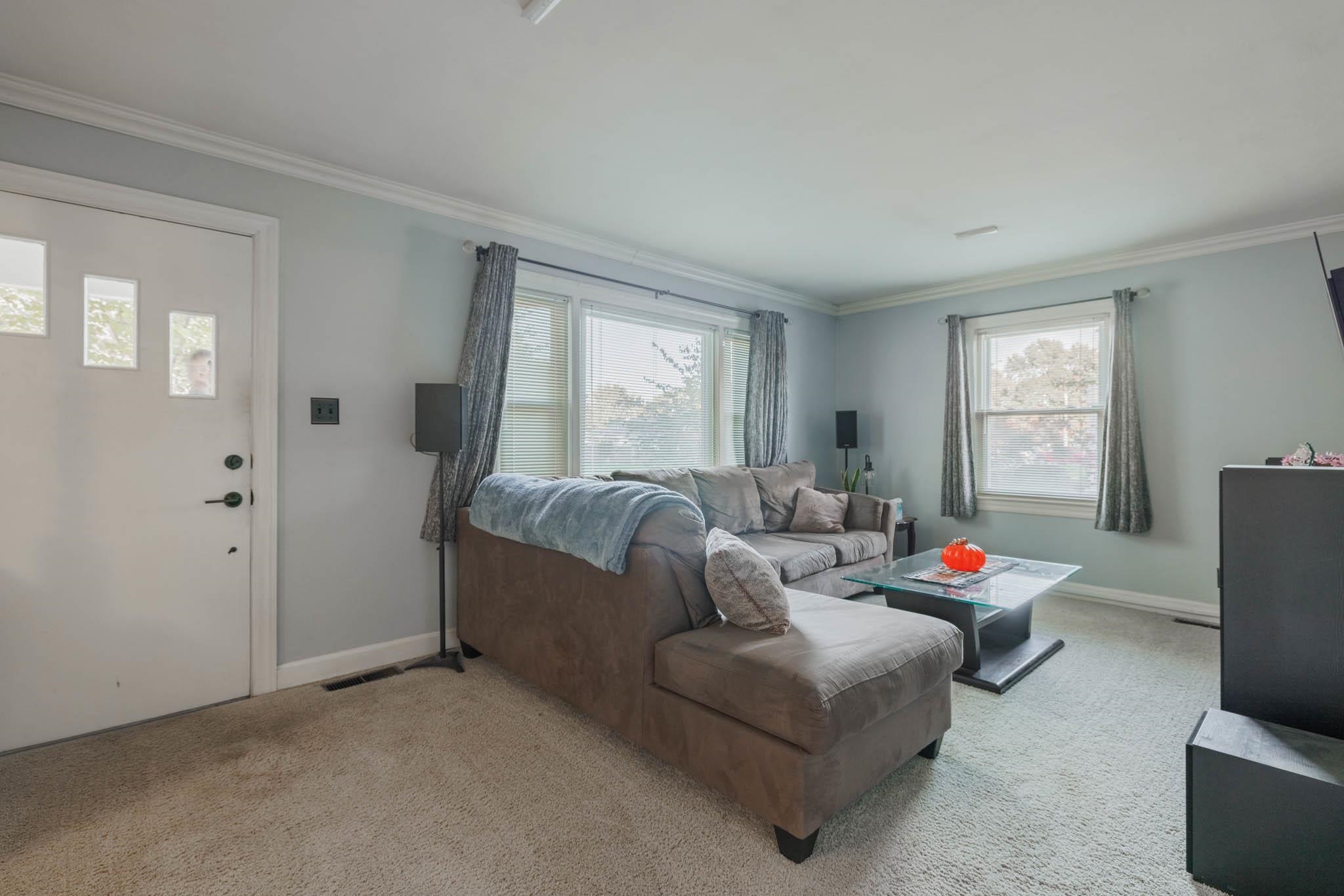 2420 Griffith Avenue, Owensboro, Kentucky 42301, 2 Bedrooms Bedrooms, ,1 BathroomBathrooms,Single Family Residence,For Sale,Griffith Avenue,90894
