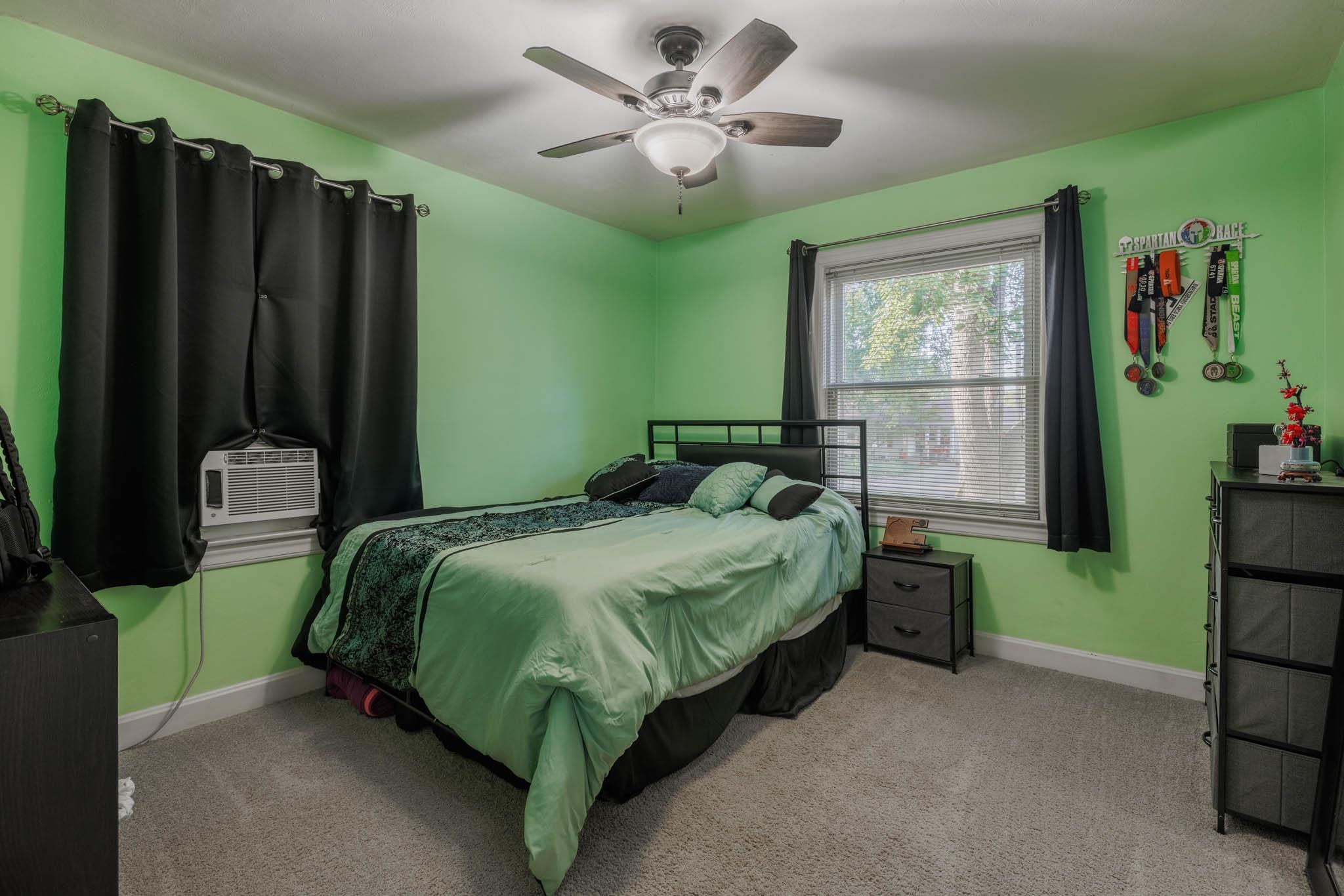 2420 Griffith Avenue, Owensboro, Kentucky 42301, 2 Bedrooms Bedrooms, ,1 BathroomBathrooms,Single Family Residence,For Sale,Griffith Avenue,90894