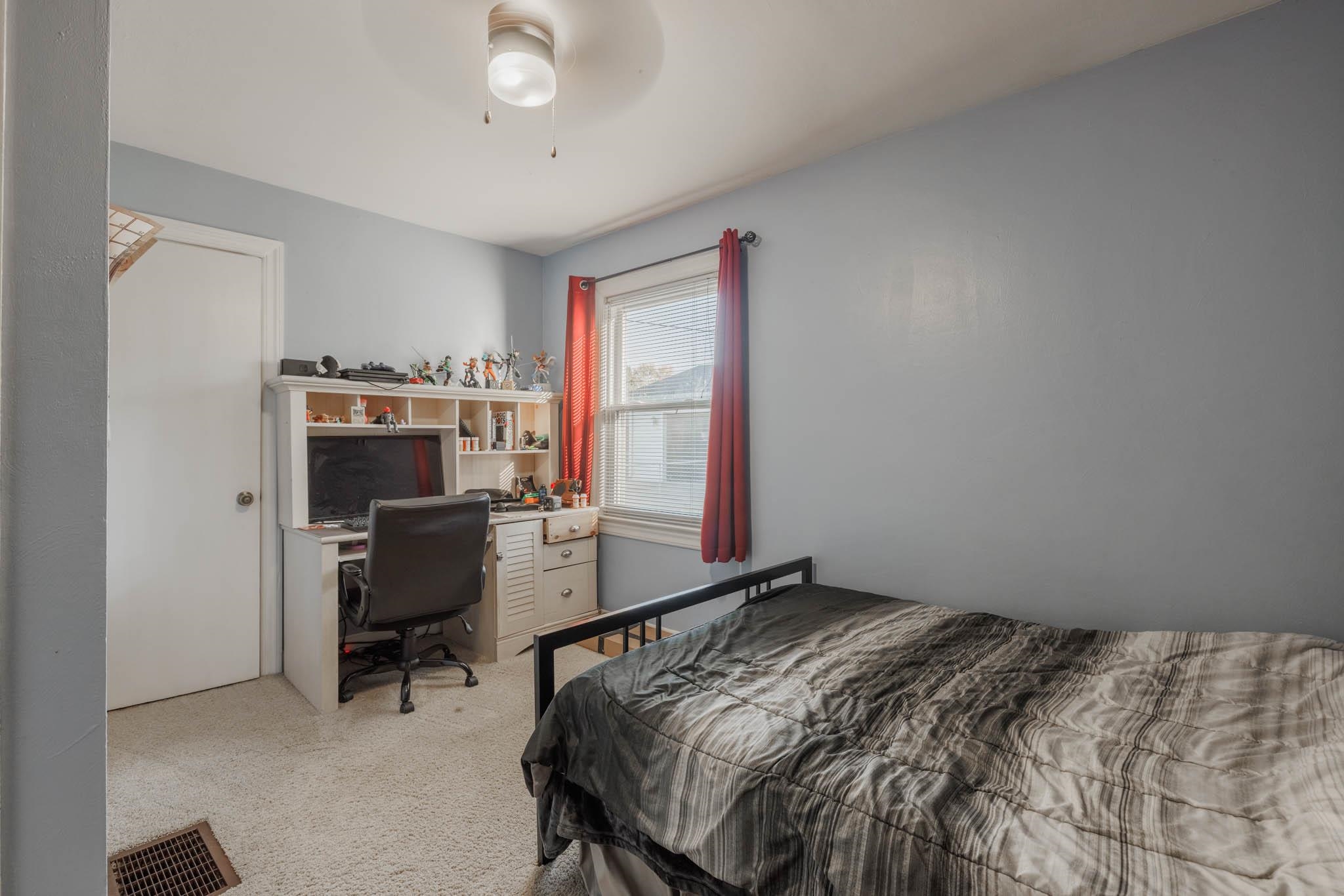 2420 Griffith Avenue, Owensboro, Kentucky 42301, 2 Bedrooms Bedrooms, ,1 BathroomBathrooms,Single Family Residence,For Sale,Griffith Avenue,90894