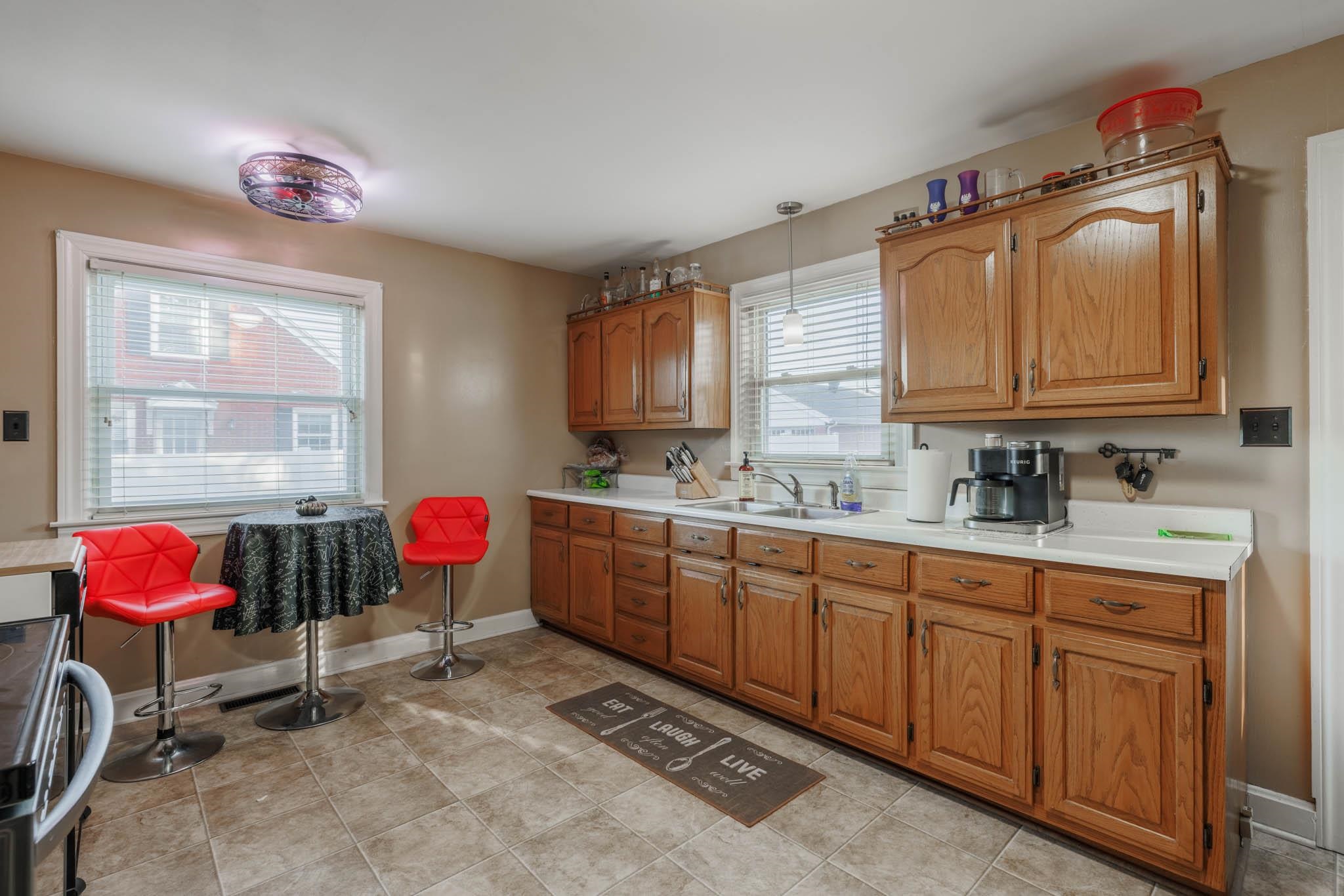 2420 Griffith Avenue, Owensboro, Kentucky 42301, 2 Bedrooms Bedrooms, ,1 BathroomBathrooms,Single Family Residence,For Sale,Griffith Avenue,90894