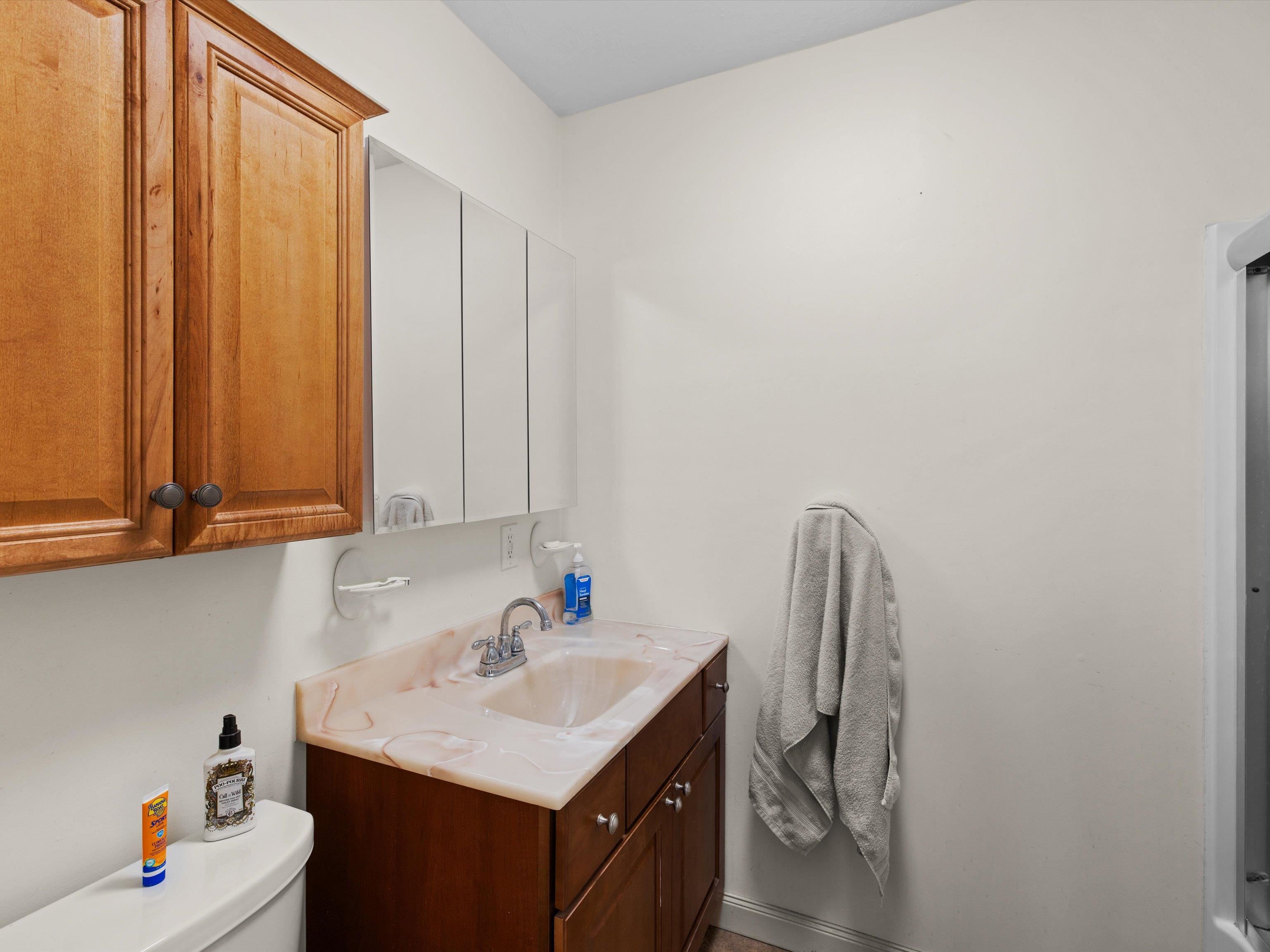2004 Poplar Ave., Henderson, Kentucky 42420, 2 Bedrooms Bedrooms, ,1 BathroomBathrooms,Single Family Residence,For Sale,Poplar Ave.,90897