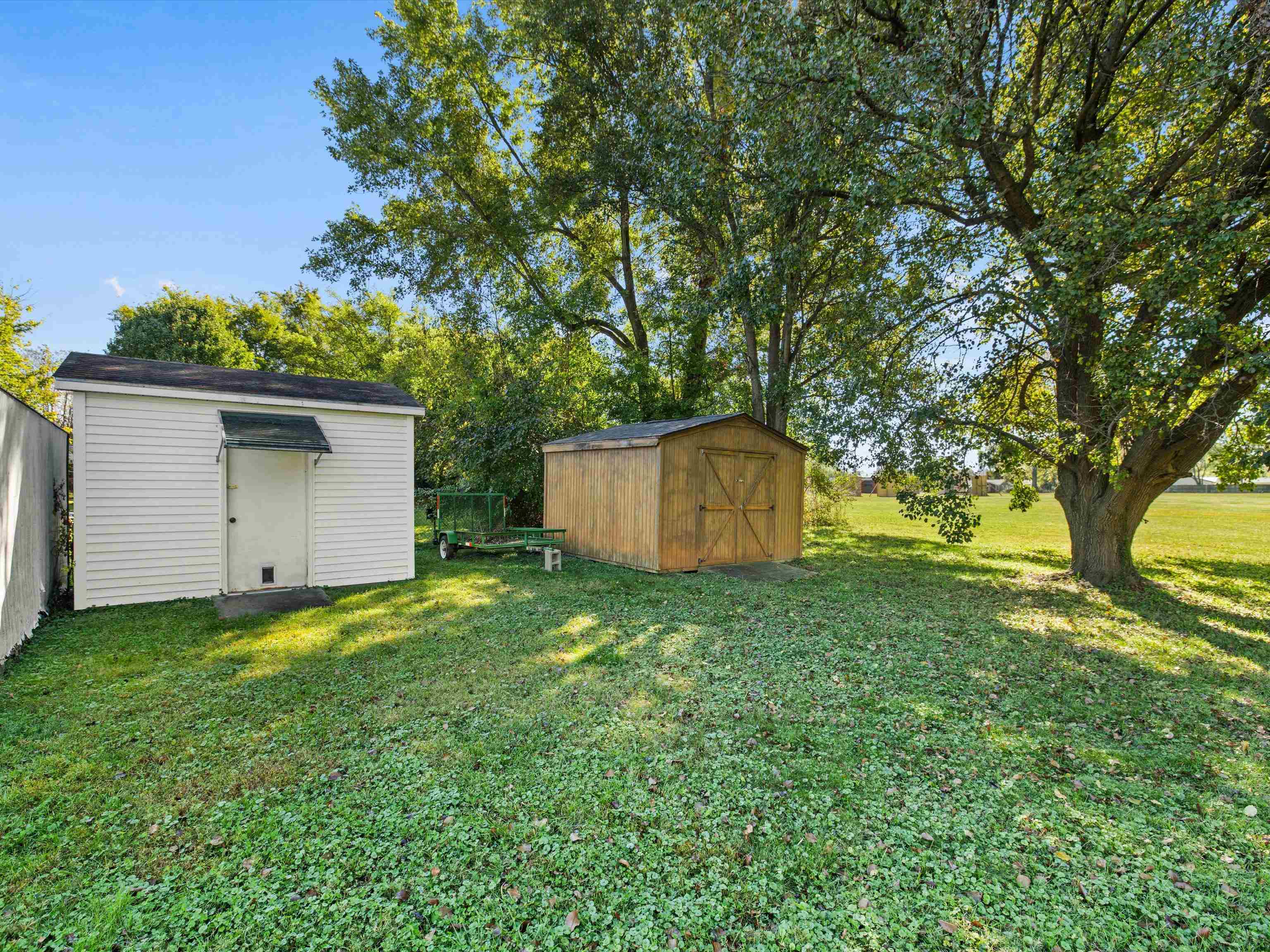 2004 Poplar Ave., Henderson, Kentucky 42420, 2 Bedrooms Bedrooms, ,1 BathroomBathrooms,Single Family Residence,For Sale,Poplar Ave.,90897