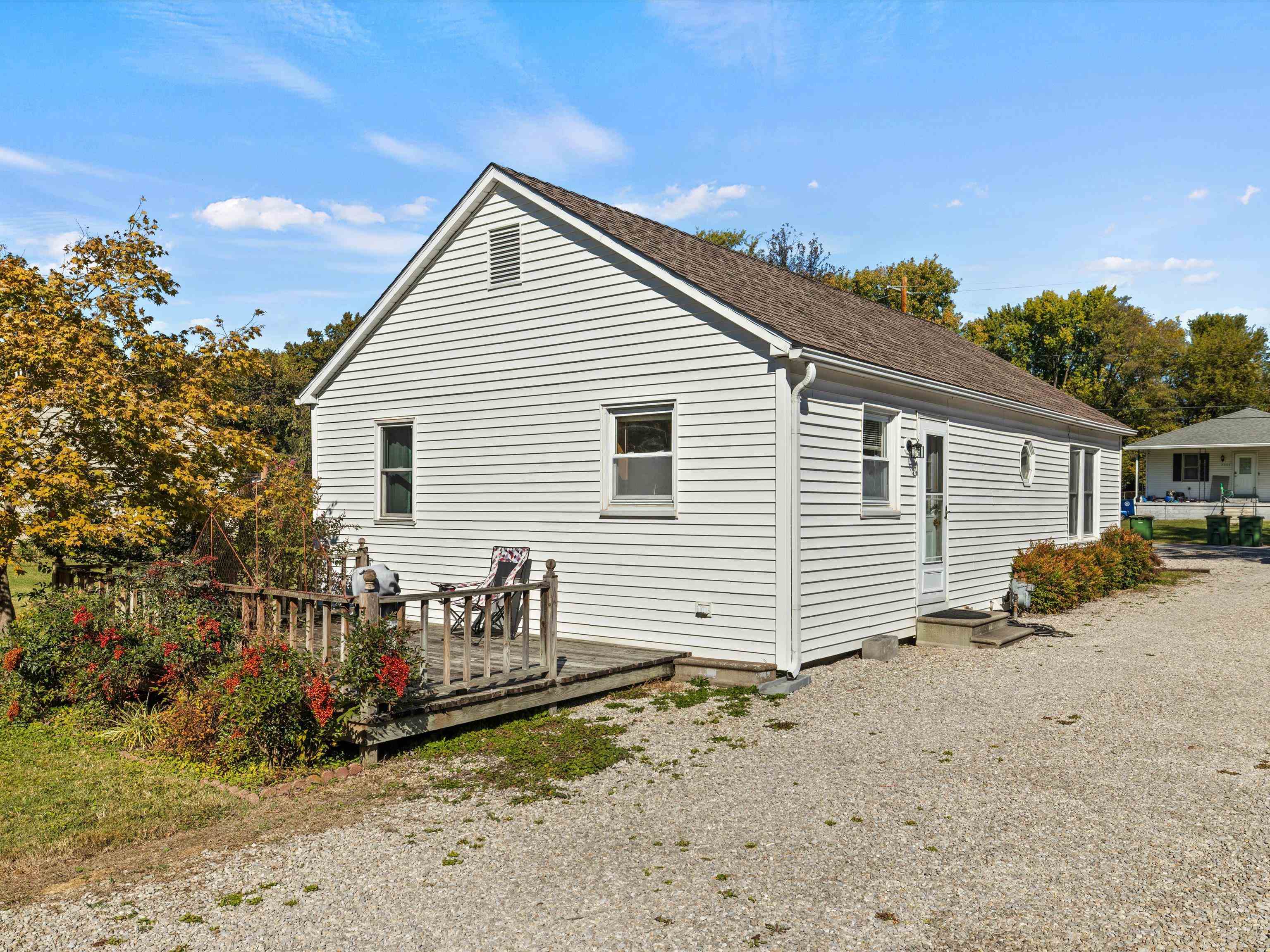 2004 Poplar Ave., Henderson, Kentucky 42420, 2 Bedrooms Bedrooms, ,1 BathroomBathrooms,Single Family Residence,For Sale,Poplar Ave.,90897