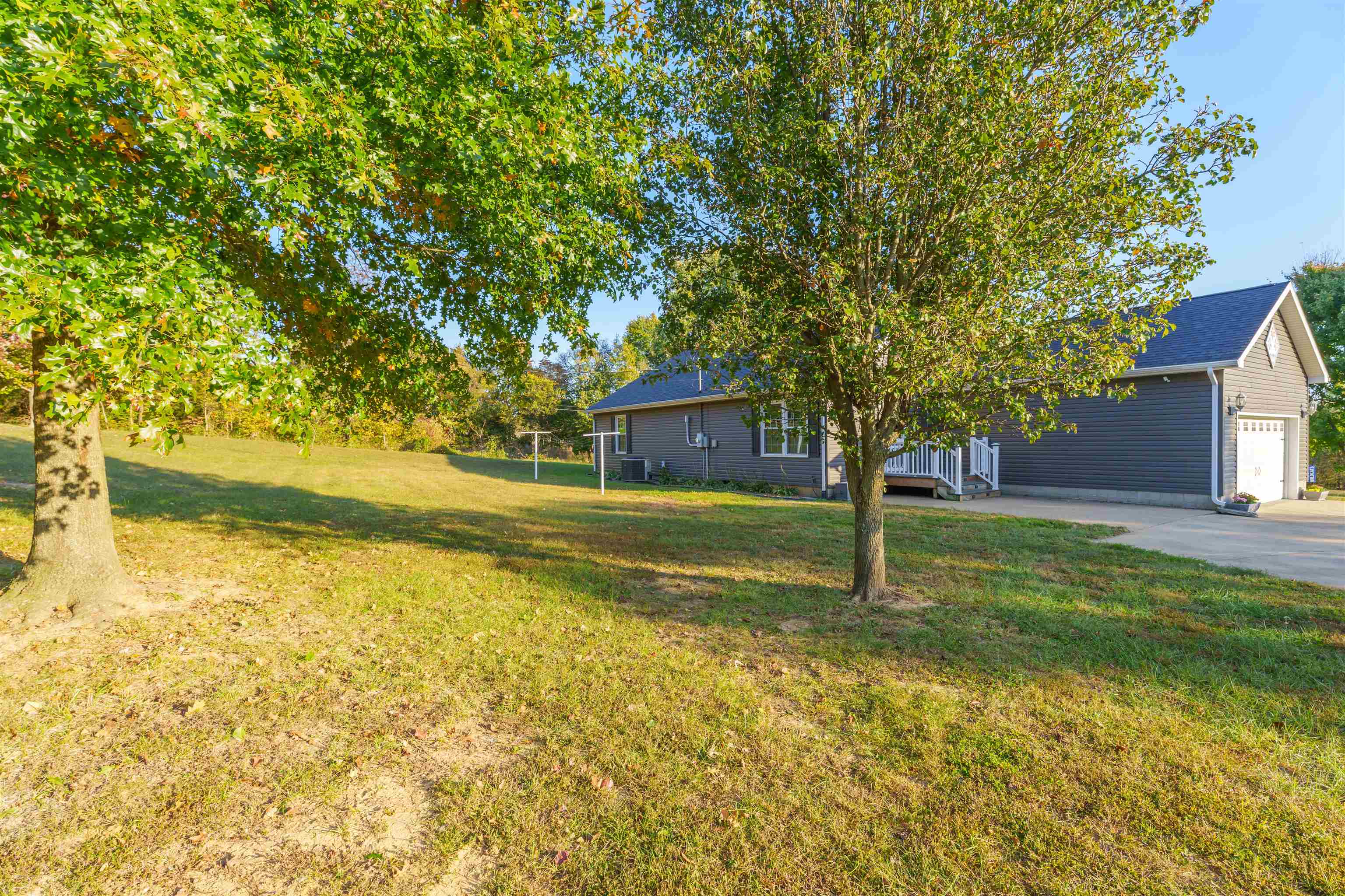 1125 Harmons Ferry Rd, Utica, Kentucky 42376, 3 Bedrooms Bedrooms, ,2 BathroomsBathrooms,Single Family Residence,For Sale,Harmons Ferry Rd,90904