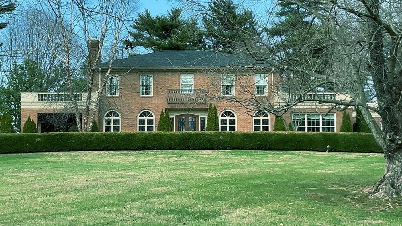 28 Stone Creek Pk, Owensboro, Kentucky 42303, 4 Bedrooms Bedrooms, ,4 BathroomsBathrooms,Single Family Residence,For Sale,Stone Creek Pk,90906