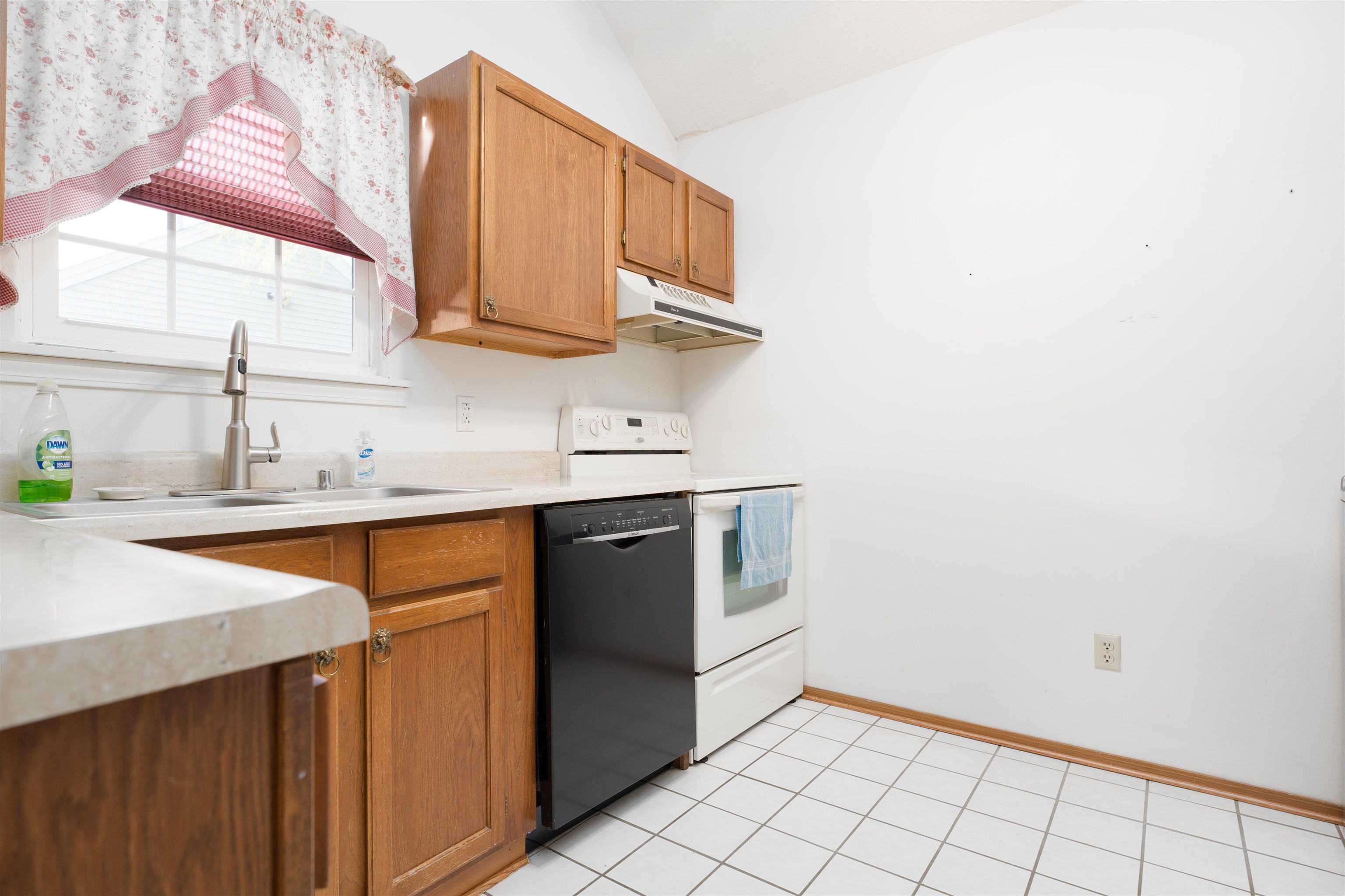 2513 Elder Drive, Owensboro, Kentucky 42301, 3 Bedrooms Bedrooms, ,2 BathroomsBathrooms,Single Family Residence,For Sale,Elder Drive,90907