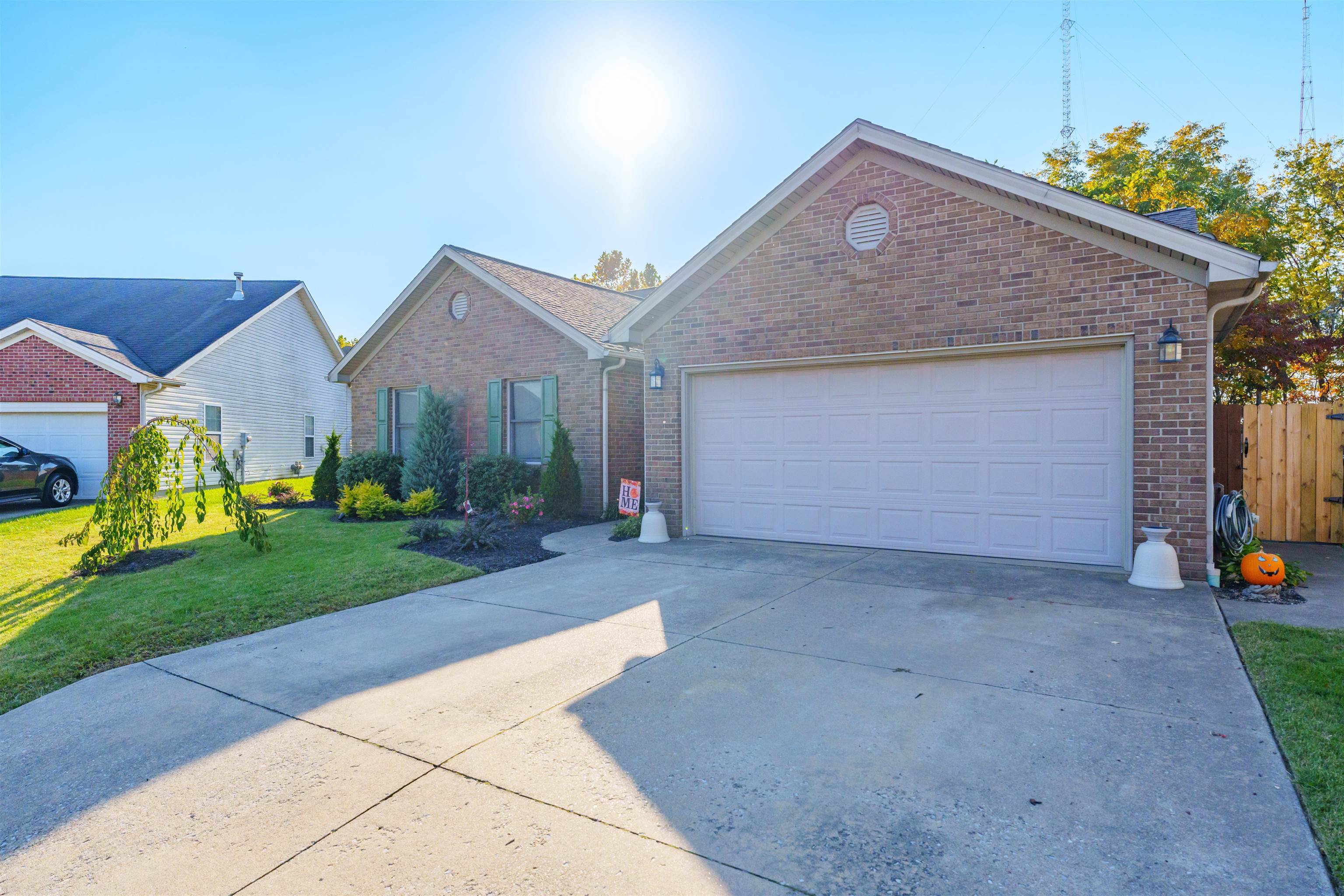 102 Goldfinch Drive, Owensboro, Kentucky 42301, 3 Bedrooms Bedrooms, ,2 BathroomsBathrooms,Single Family Residence,For Sale,Goldfinch Drive,90910