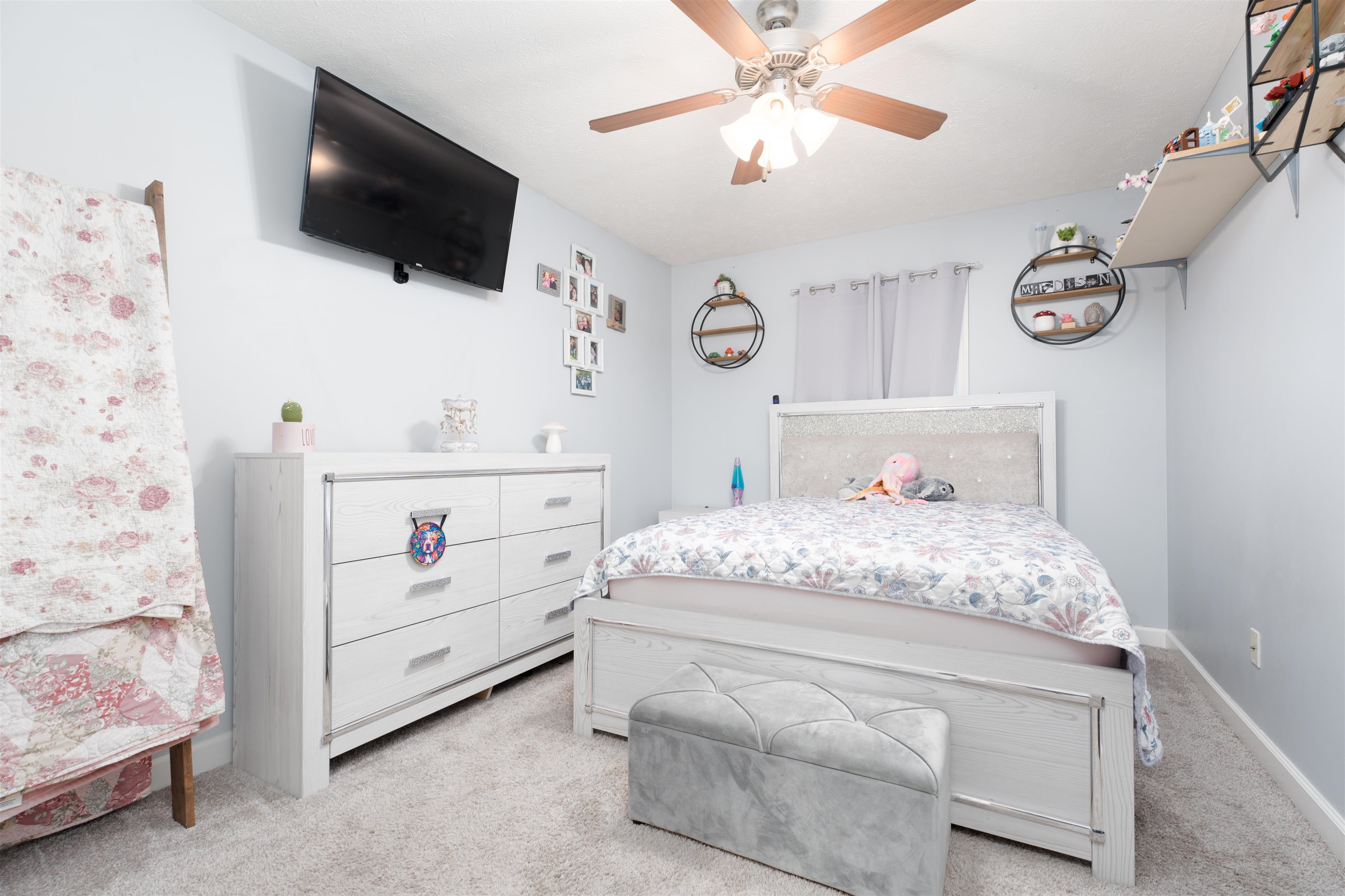 102 Goldfinch Drive, Owensboro, Kentucky 42301, 3 Bedrooms Bedrooms, ,2 BathroomsBathrooms,Single Family Residence,For Sale,Goldfinch Drive,90910