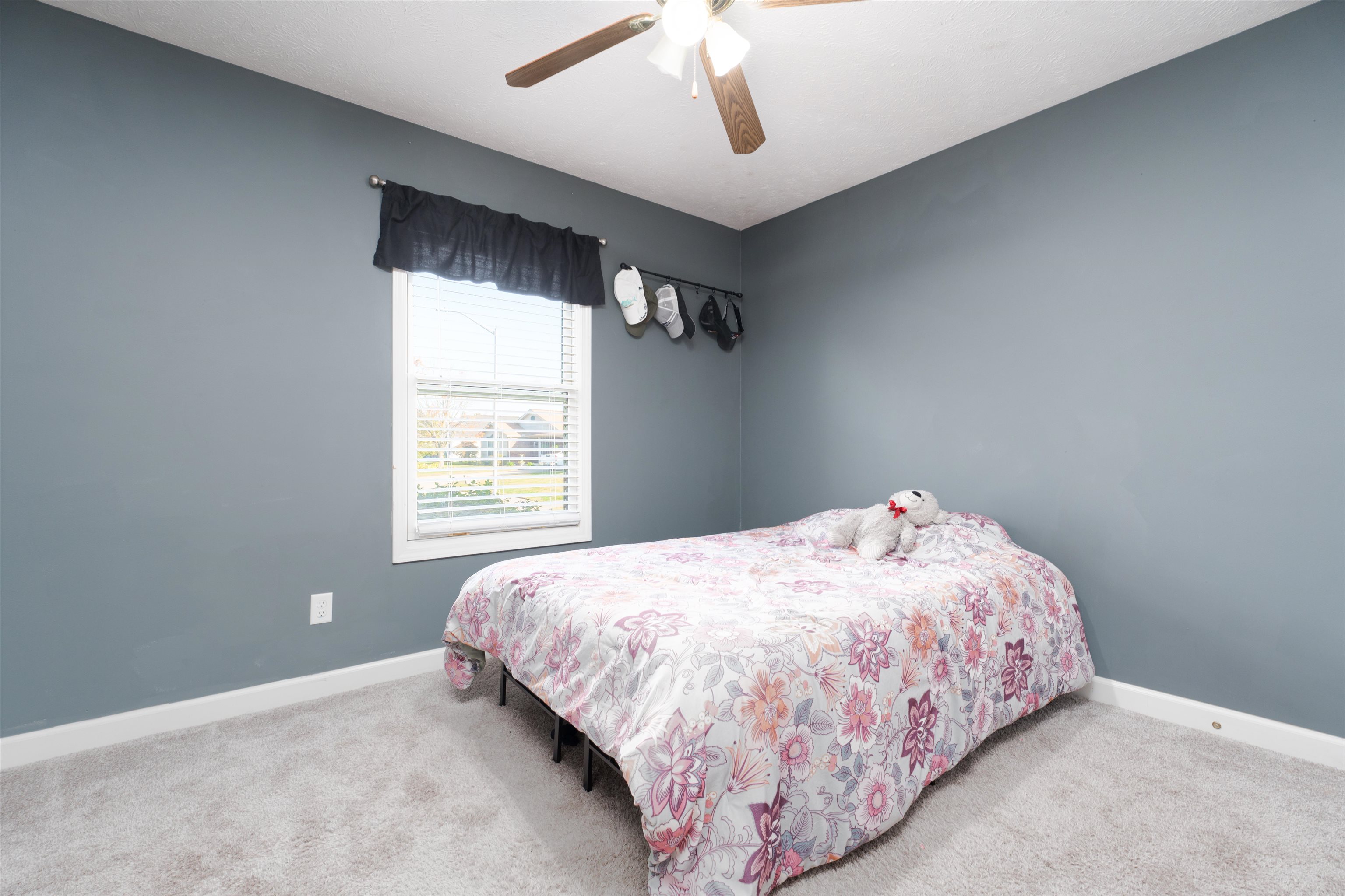 102 Goldfinch Drive, Owensboro, Kentucky 42301, 3 Bedrooms Bedrooms, ,2 BathroomsBathrooms,Single Family Residence,For Sale,Goldfinch Drive,90910