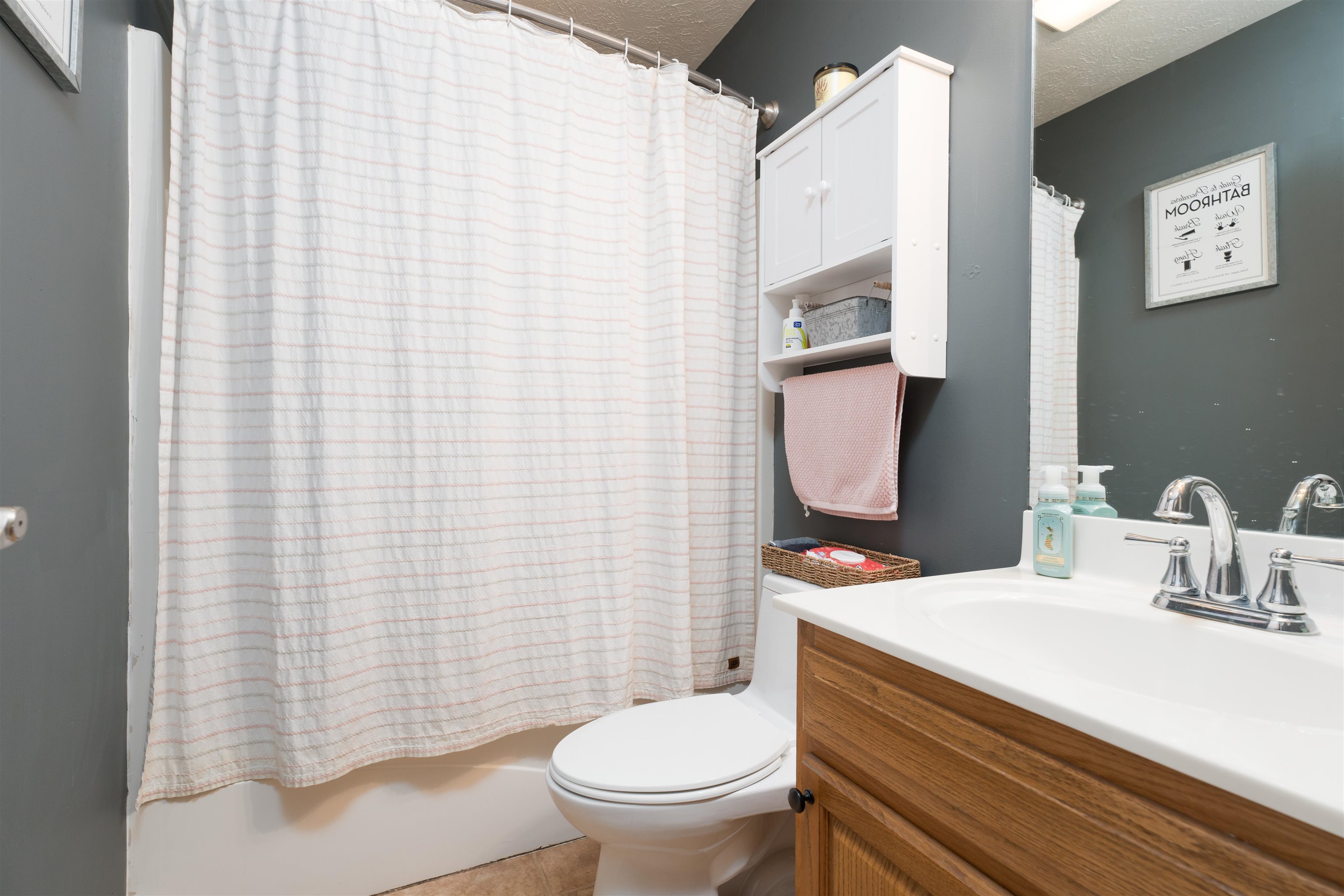 102 Goldfinch Drive, Owensboro, Kentucky 42301, 3 Bedrooms Bedrooms, ,2 BathroomsBathrooms,Single Family Residence,For Sale,Goldfinch Drive,90910