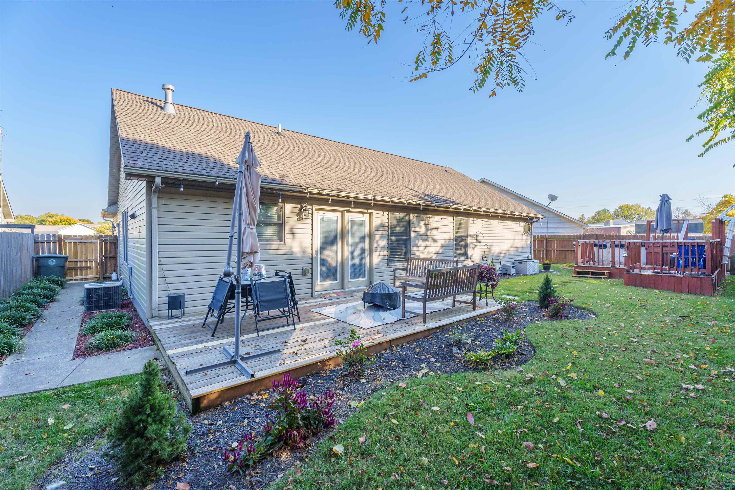 102 Goldfinch Drive, Owensboro, Kentucky 42301, 3 Bedrooms Bedrooms, ,2 BathroomsBathrooms,Single Family Residence,For Sale,Goldfinch Drive,90910