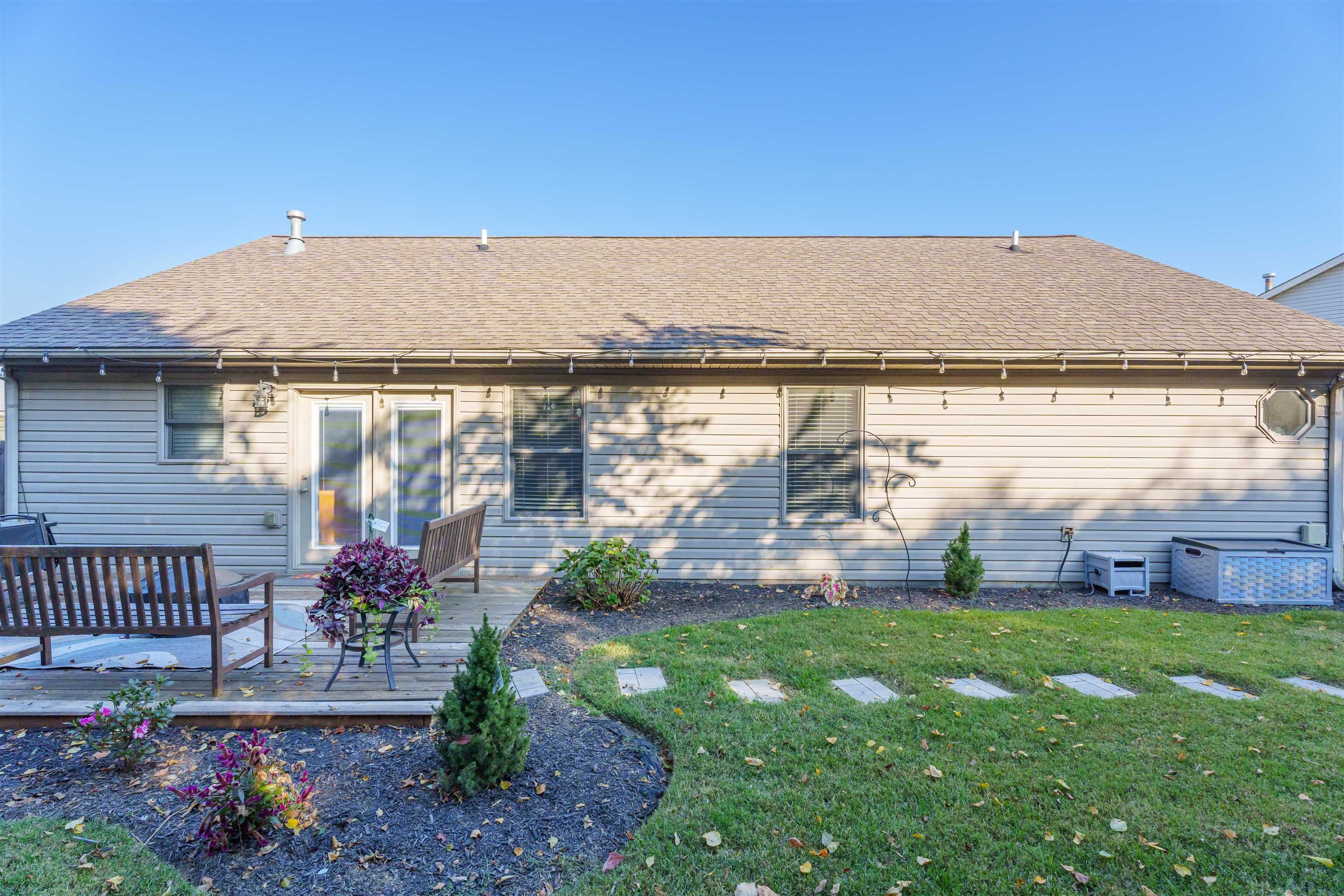 102 Goldfinch Drive, Owensboro, Kentucky 42301, 3 Bedrooms Bedrooms, ,2 BathroomsBathrooms,Single Family Residence,For Sale,Goldfinch Drive,90910