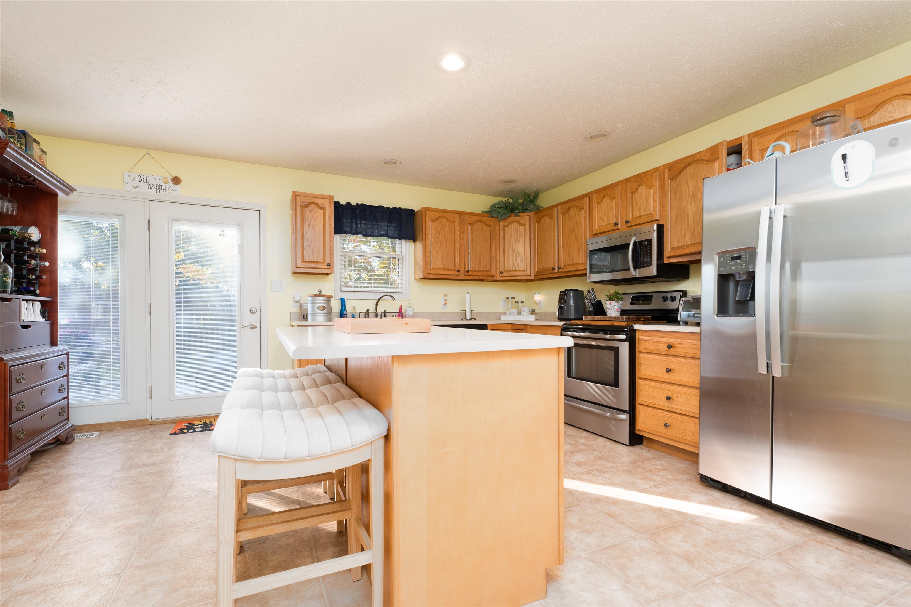 102 Goldfinch Drive, Owensboro, Kentucky 42301, 3 Bedrooms Bedrooms, ,2 BathroomsBathrooms,Single Family Residence,For Sale,Goldfinch Drive,90910
