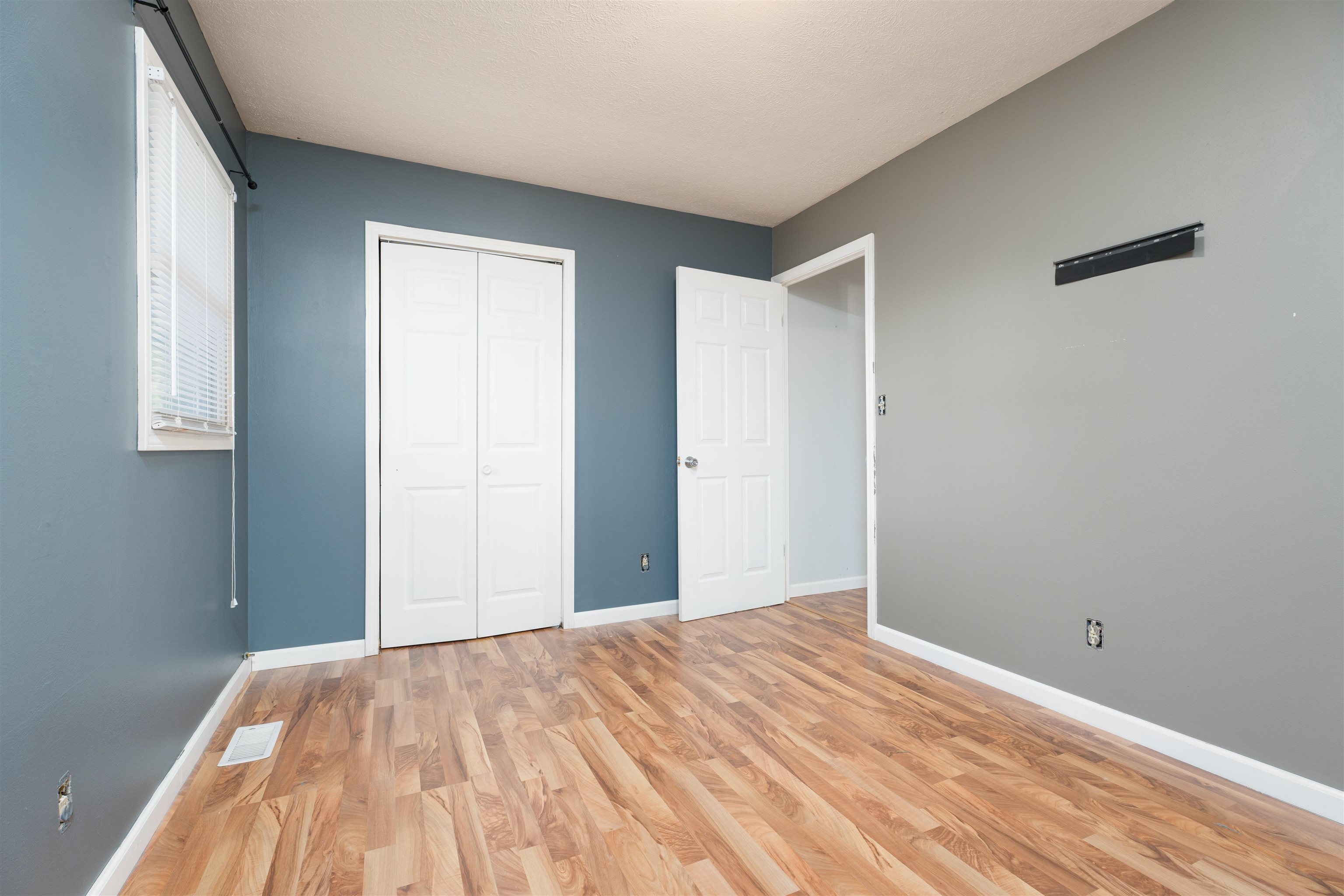 2221 Biscayne Dr, Owensboro, Kentucky 42301, 3 Bedrooms Bedrooms, ,1 BathroomBathrooms,Single Family Residence,For Sale,Biscayne Dr,90917