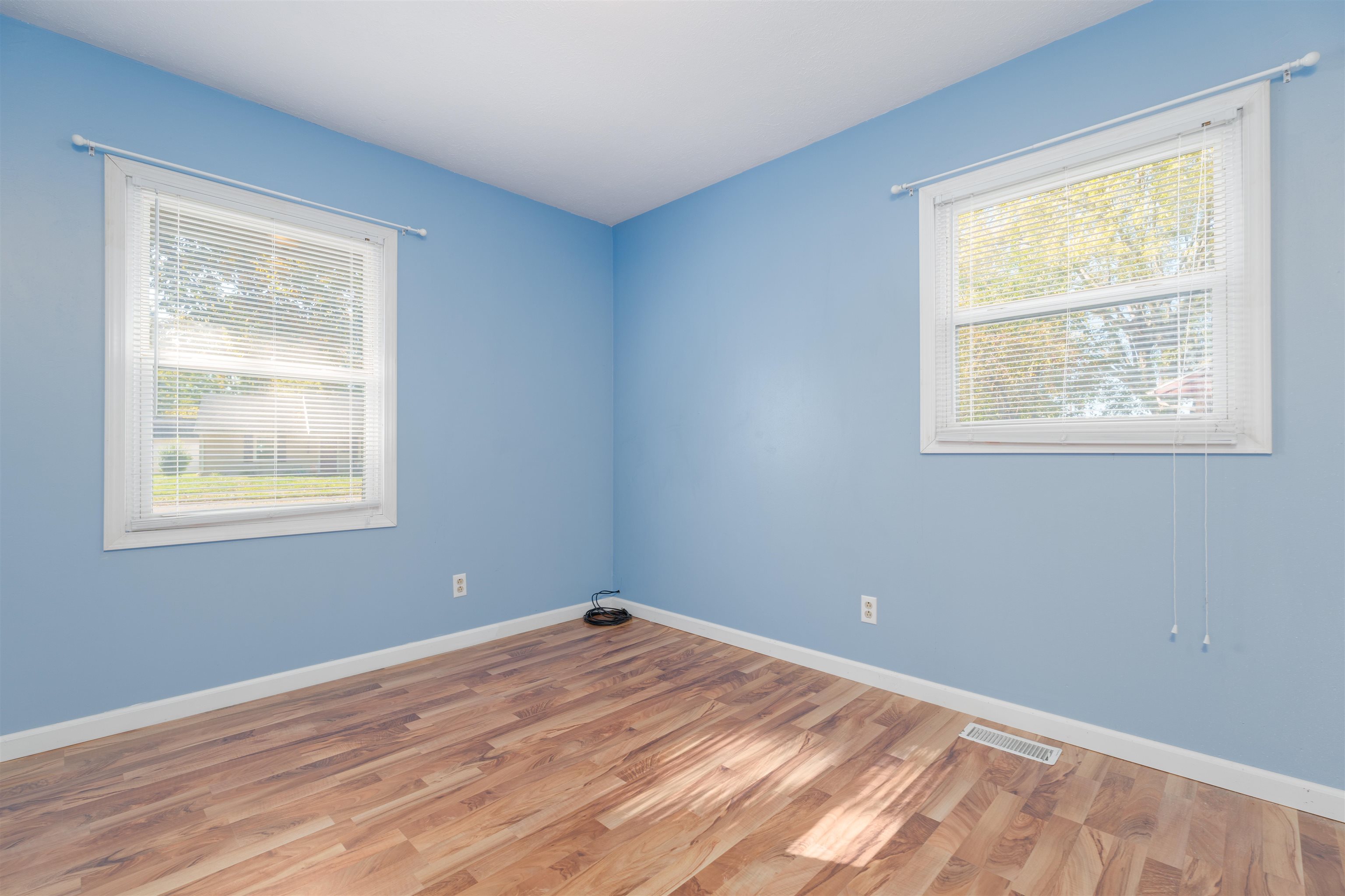 2221 Biscayne Dr, Owensboro, Kentucky 42301, 3 Bedrooms Bedrooms, ,1 BathroomBathrooms,Single Family Residence,For Sale,Biscayne Dr,90917