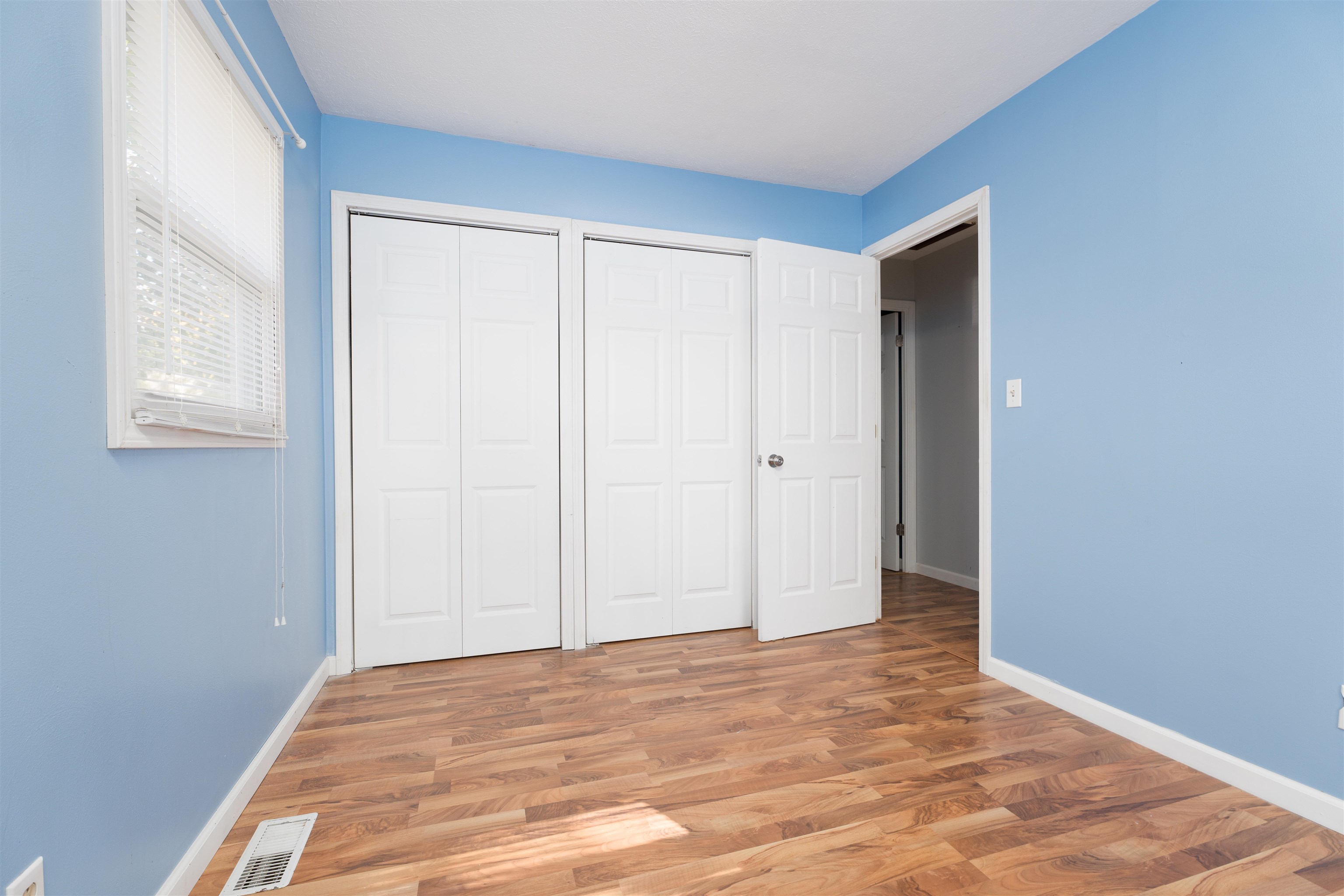 2221 Biscayne Dr, Owensboro, Kentucky 42301, 3 Bedrooms Bedrooms, ,1 BathroomBathrooms,Single Family Residence,For Sale,Biscayne Dr,90917
