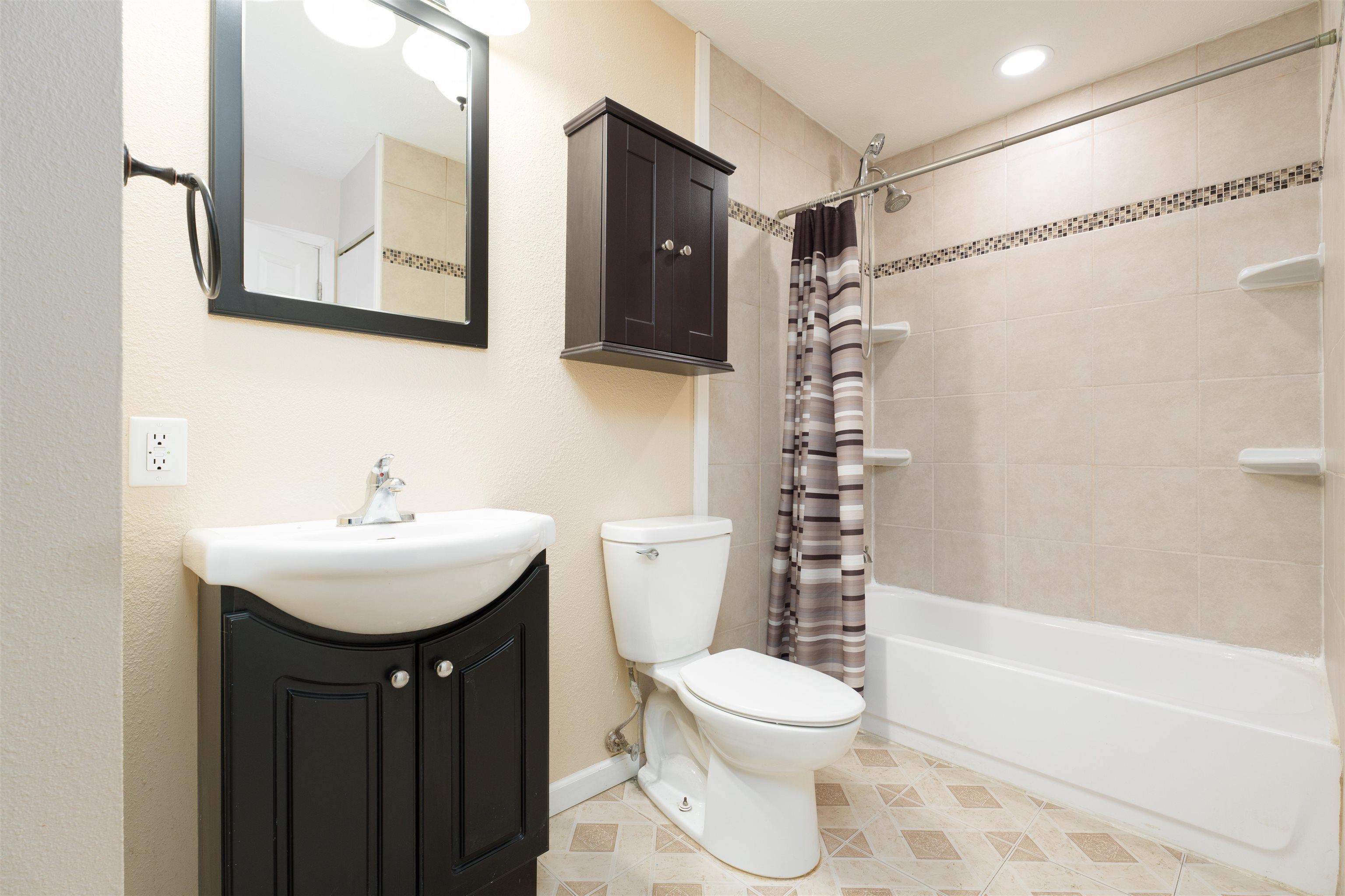 2221 Biscayne Dr, Owensboro, Kentucky 42301, 3 Bedrooms Bedrooms, ,1 BathroomBathrooms,Single Family Residence,For Sale,Biscayne Dr,90917