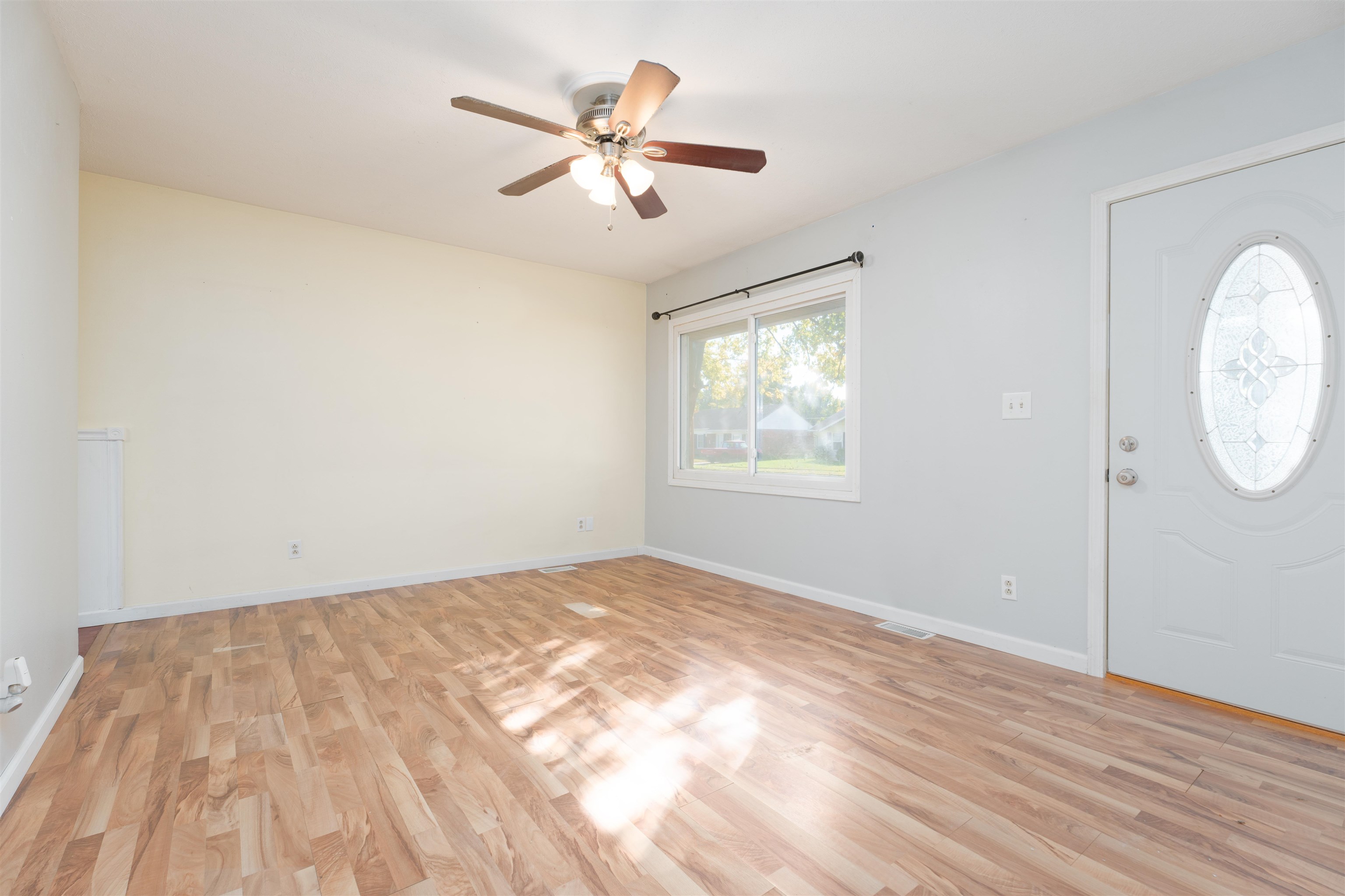 2221 Biscayne Dr, Owensboro, Kentucky 42301, 3 Bedrooms Bedrooms, ,1 BathroomBathrooms,Single Family Residence,For Sale,Biscayne Dr,90917
