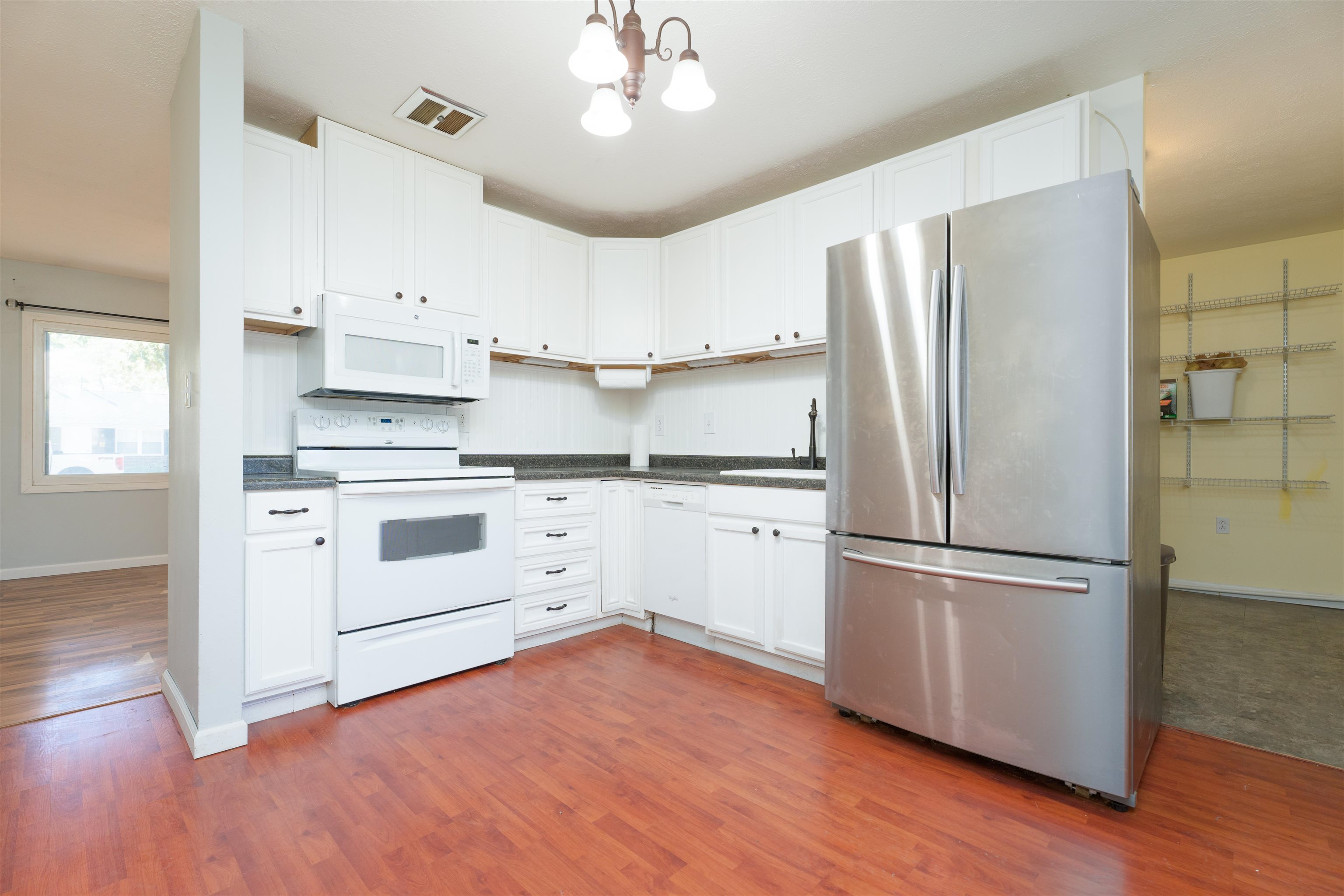 2221 Biscayne Dr, Owensboro, Kentucky 42301, 3 Bedrooms Bedrooms, ,1 BathroomBathrooms,Single Family Residence,For Sale,Biscayne Dr,90917
