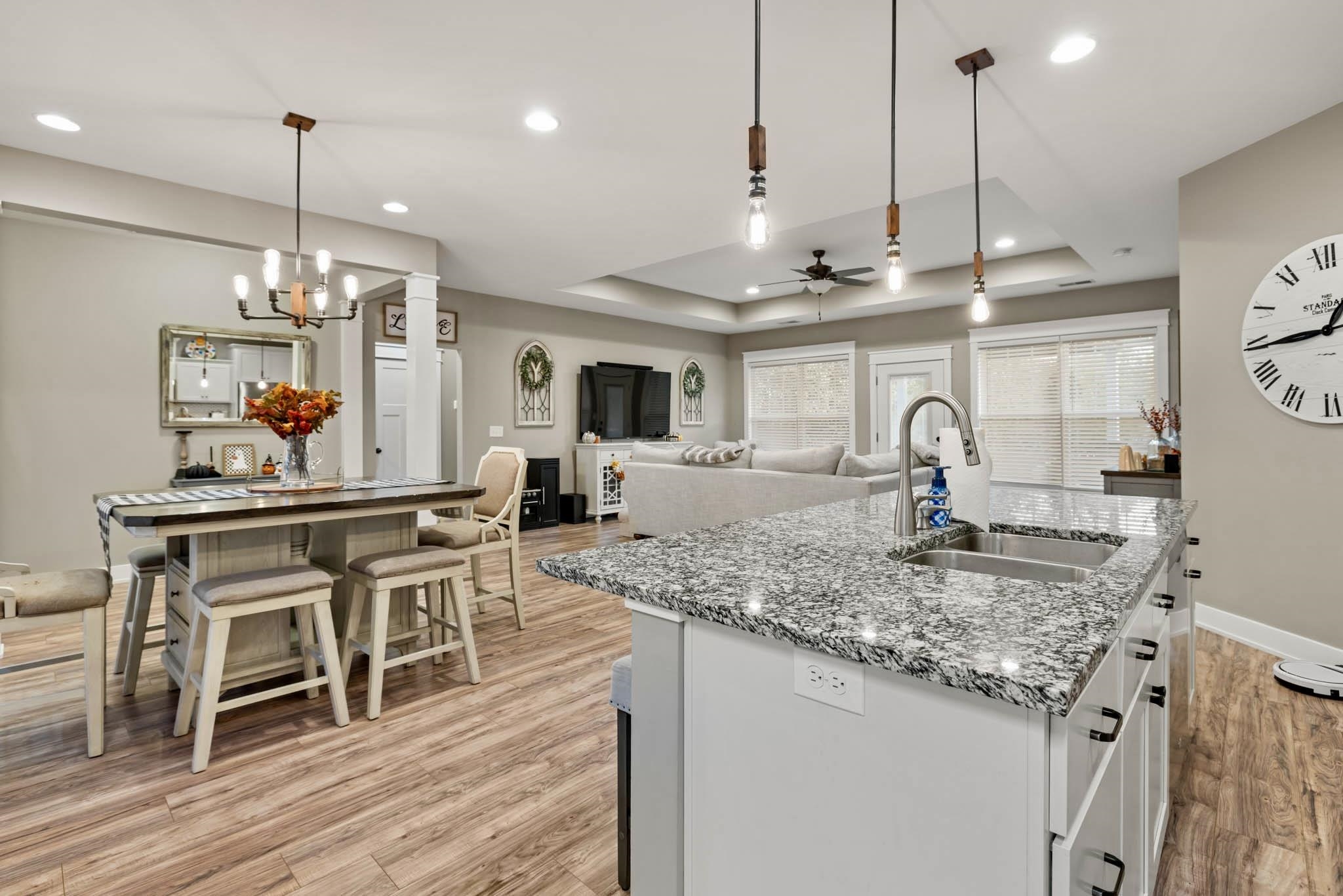 5124 Diamond Dr, Owensboro, Kentucky 42303, 3 Bedrooms Bedrooms, ,2 BathroomsBathrooms,Ranch,For Sale,Diamond Dr,90921