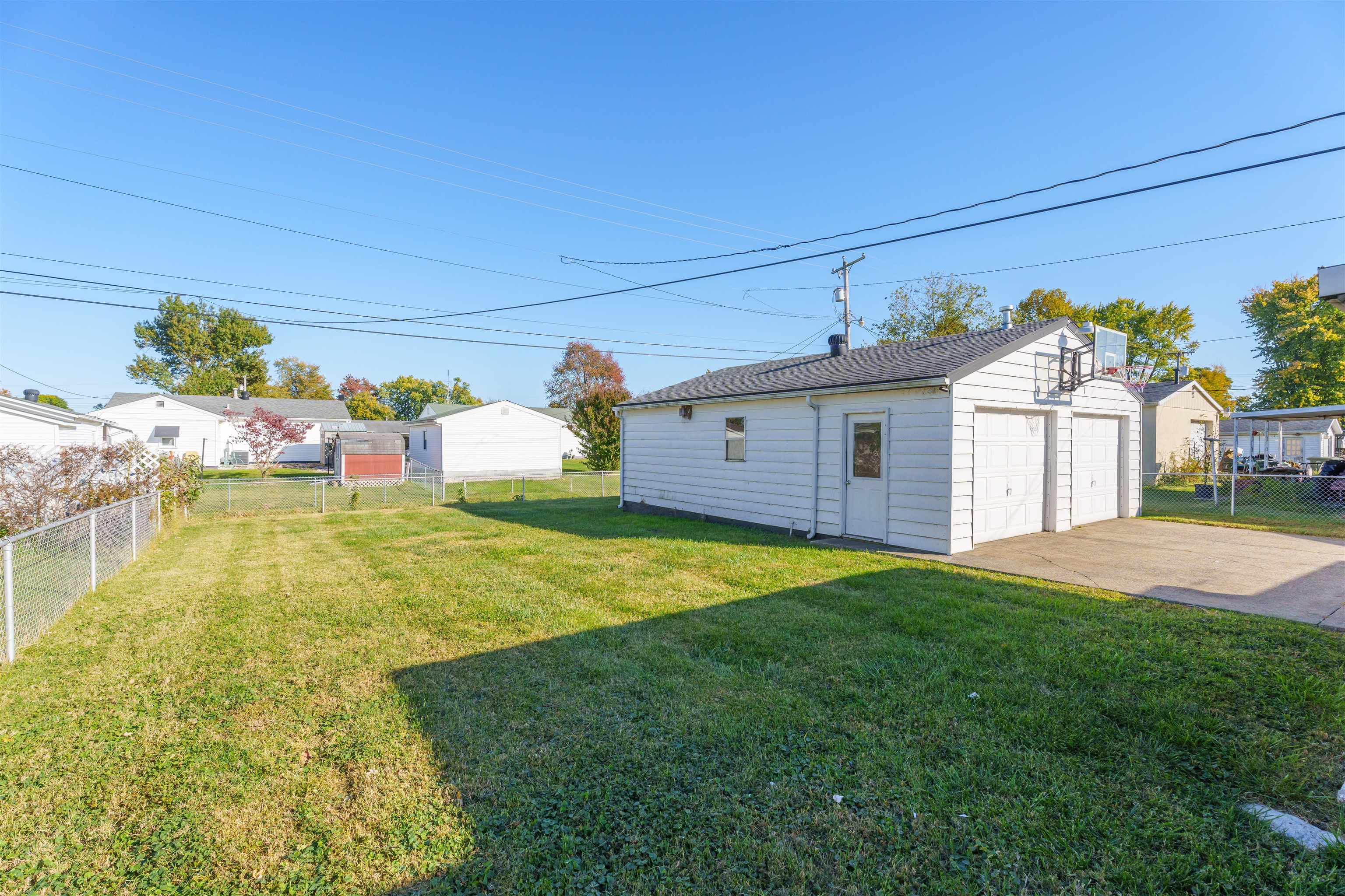 665 Greenbriar St., Owensboro, Kentucky 42301, 3 Bedrooms Bedrooms, ,1 BathroomBathrooms,Single Family Residence,For Sale,Greenbriar St.,90922