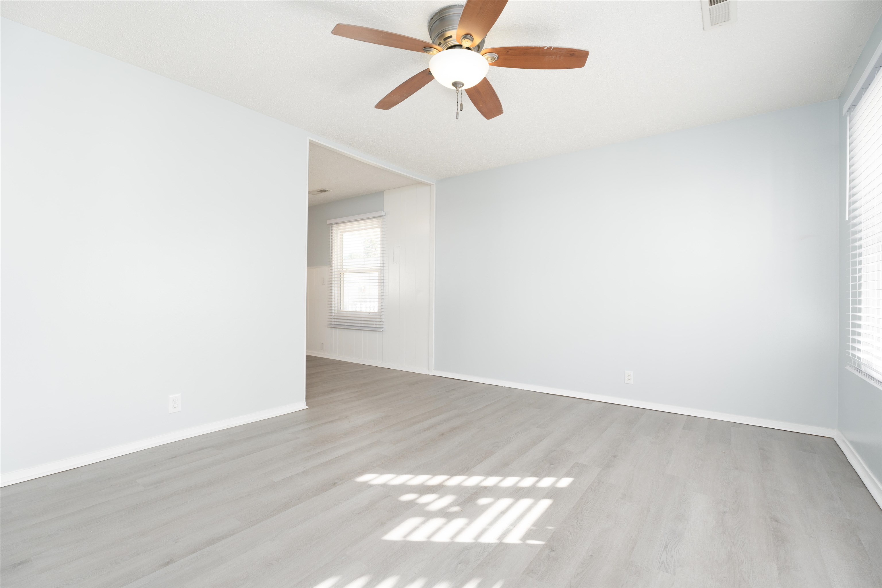 665 Greenbriar St., Owensboro, Kentucky 42301, 3 Bedrooms Bedrooms, ,1 BathroomBathrooms,Single Family Residence,For Sale,Greenbriar St.,90922