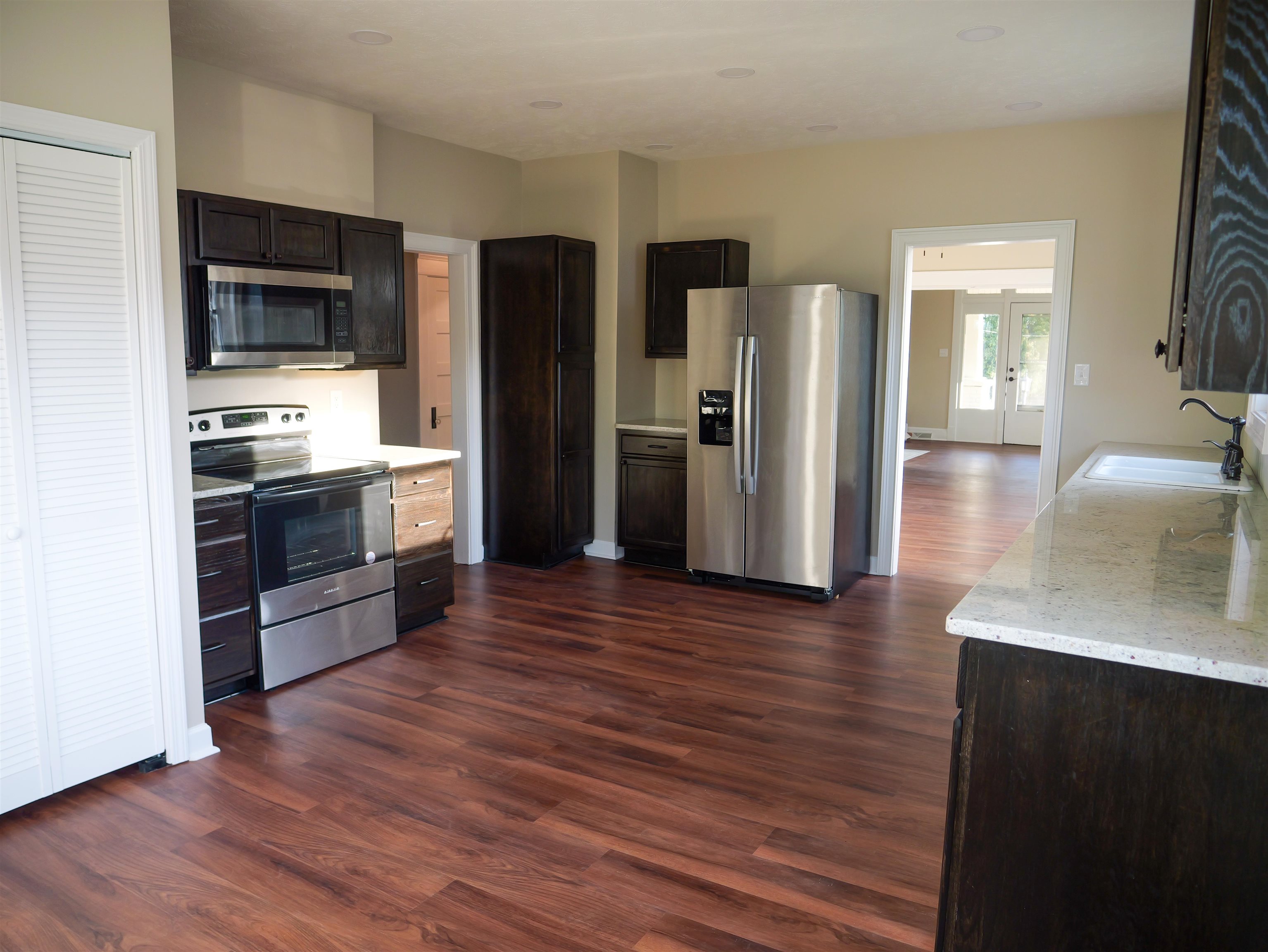130 7th St, Calhoun, Kentucky 42327, 5 Bedrooms Bedrooms, ,2 BathroomsBathrooms,Single Family Residence,For Sale,7th St,90924