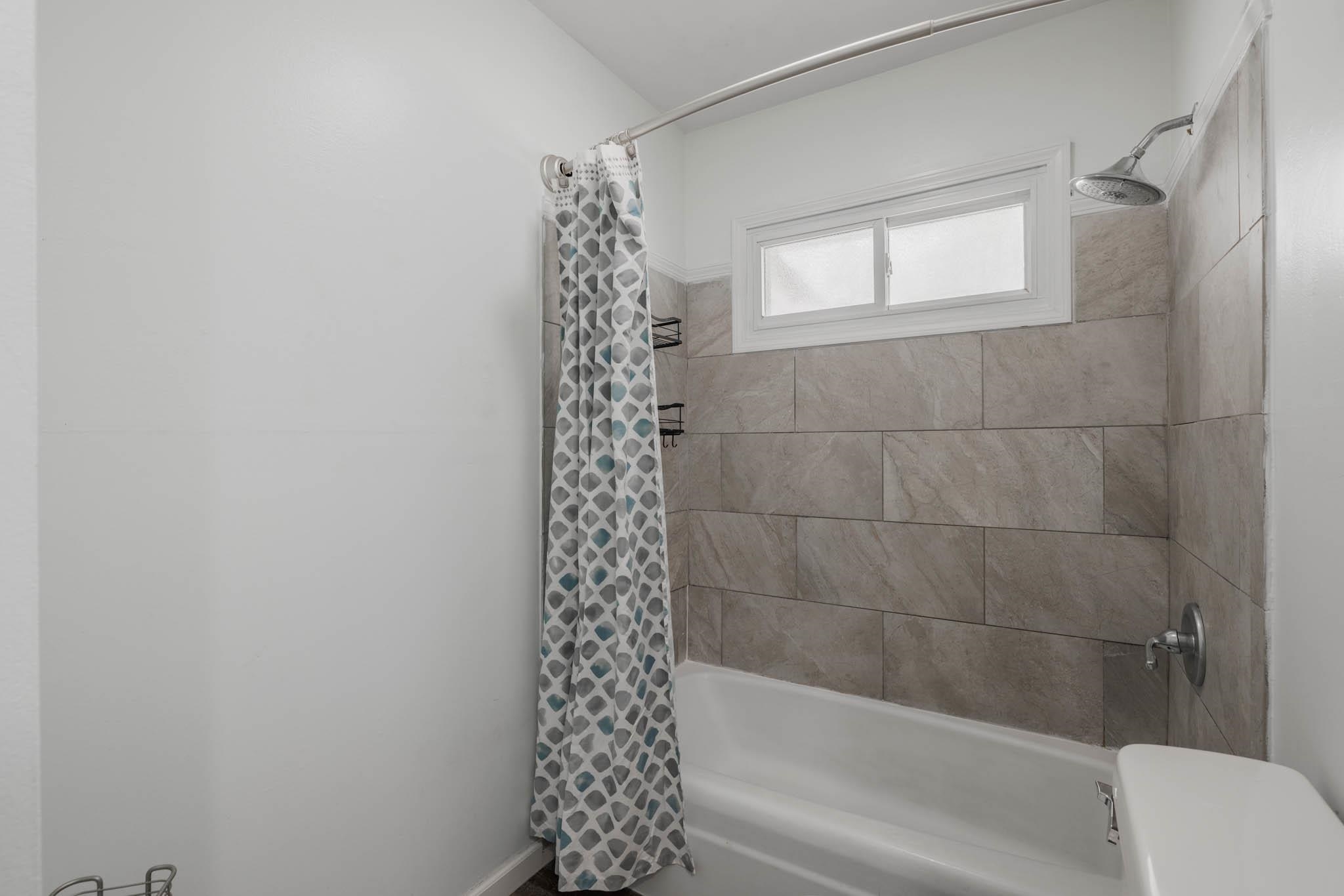 4018 Kipling Drive, Owensboro, Kentucky 42303, 3 Bedrooms Bedrooms, ,1 BathroomBathrooms,Single Family Residence,For Sale,Kipling Drive,90931