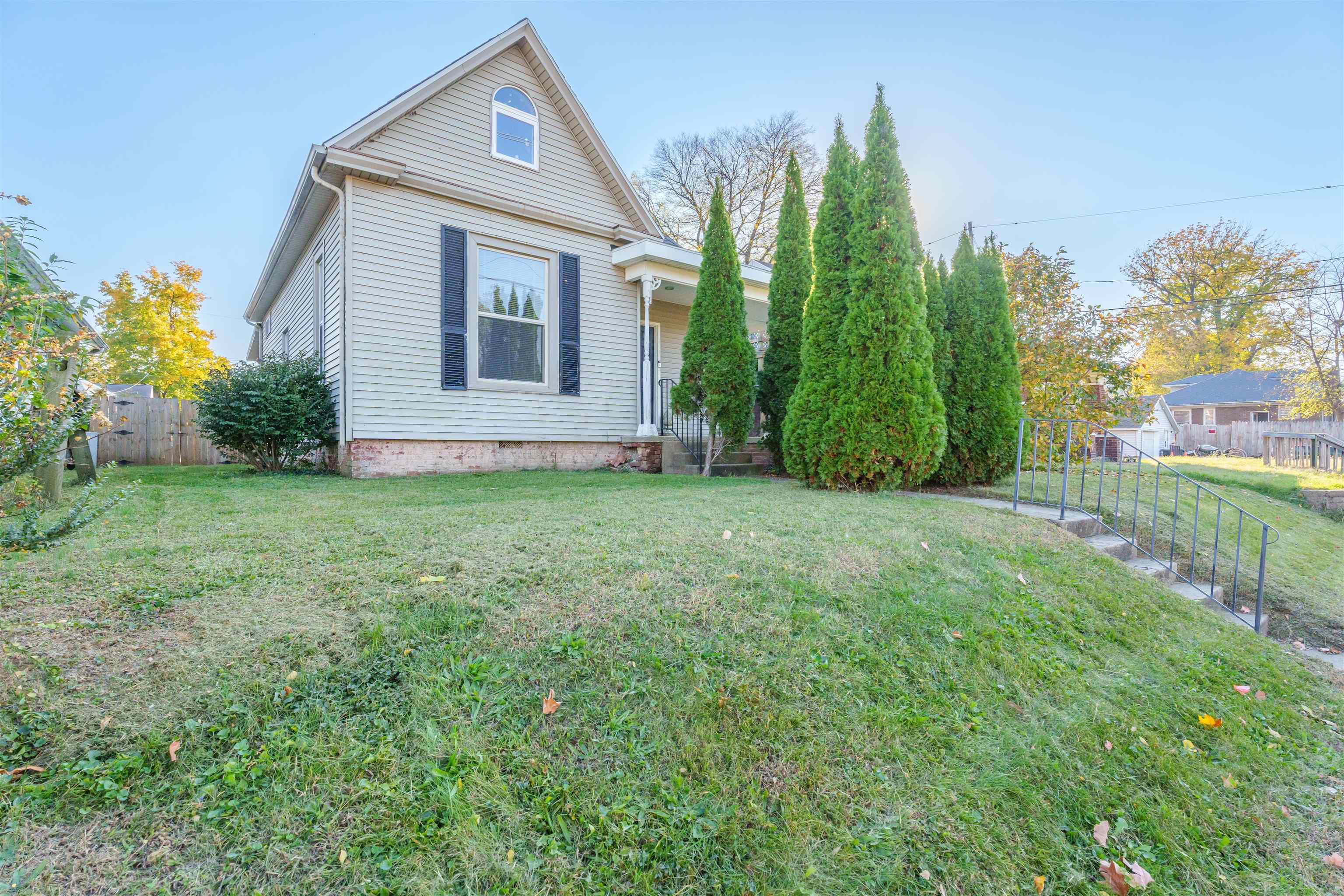 126 18th St, Owensboro, Kentucky 42303, 3 Bedrooms Bedrooms, ,1 BathroomBathrooms,Single Family Residence,For Sale,18th St,90933
