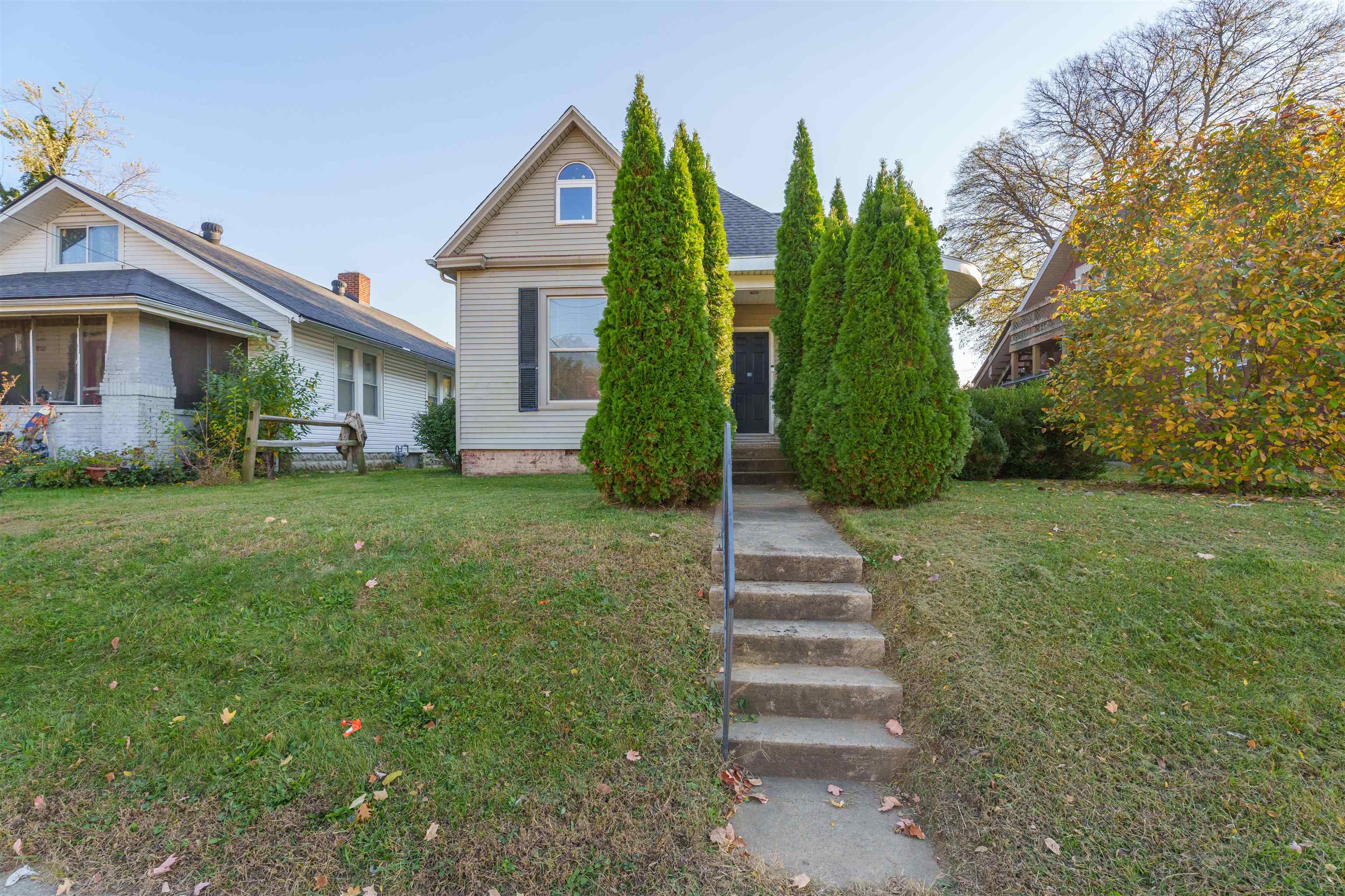 126 18th St, Owensboro, Kentucky 42303, 3 Bedrooms Bedrooms, ,1 BathroomBathrooms,Single Family Residence,For Sale,18th St,90933
