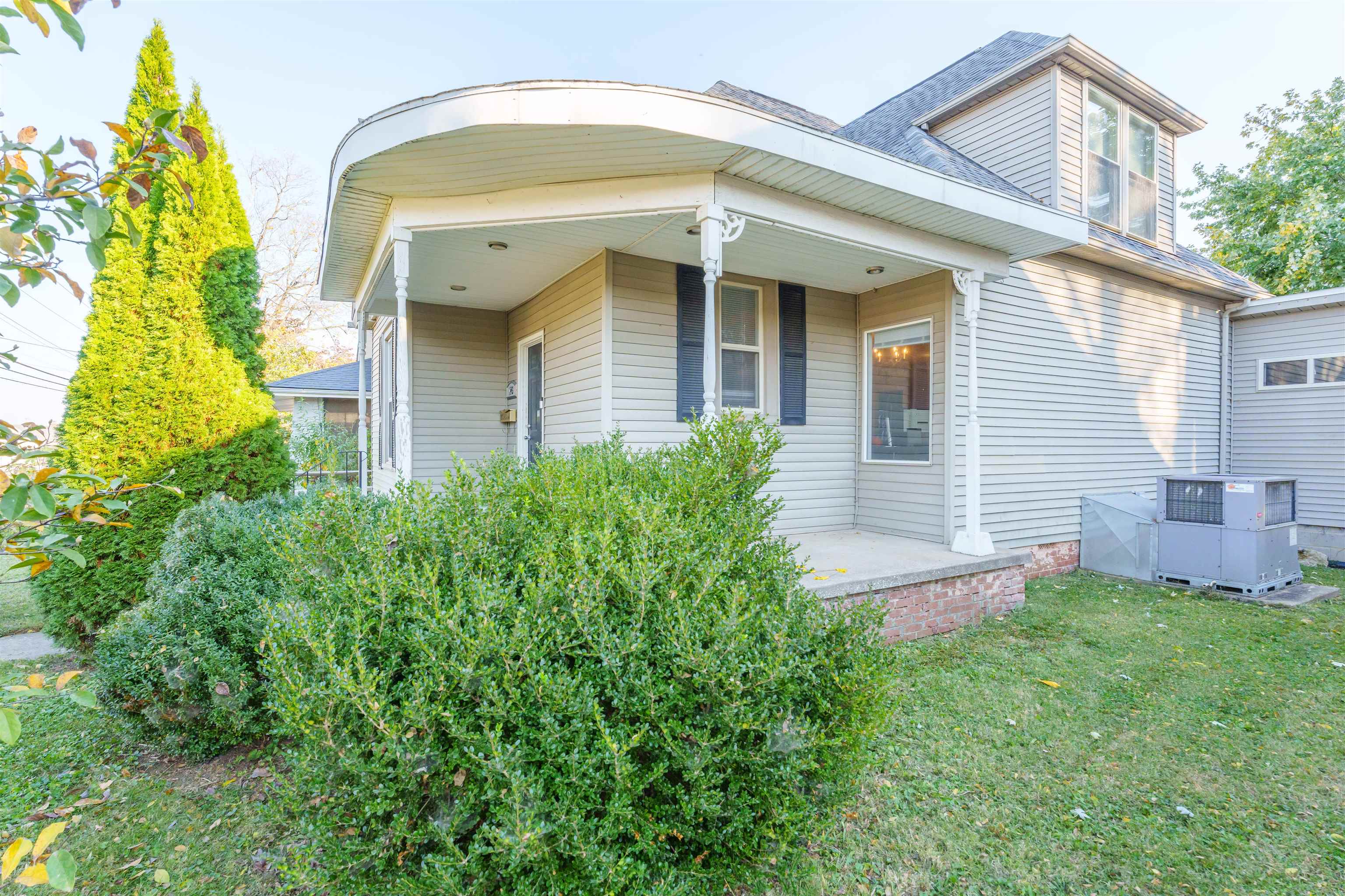 126 18th St, Owensboro, Kentucky 42303, 3 Bedrooms Bedrooms, ,1 BathroomBathrooms,Single Family Residence,For Sale,18th St,90933