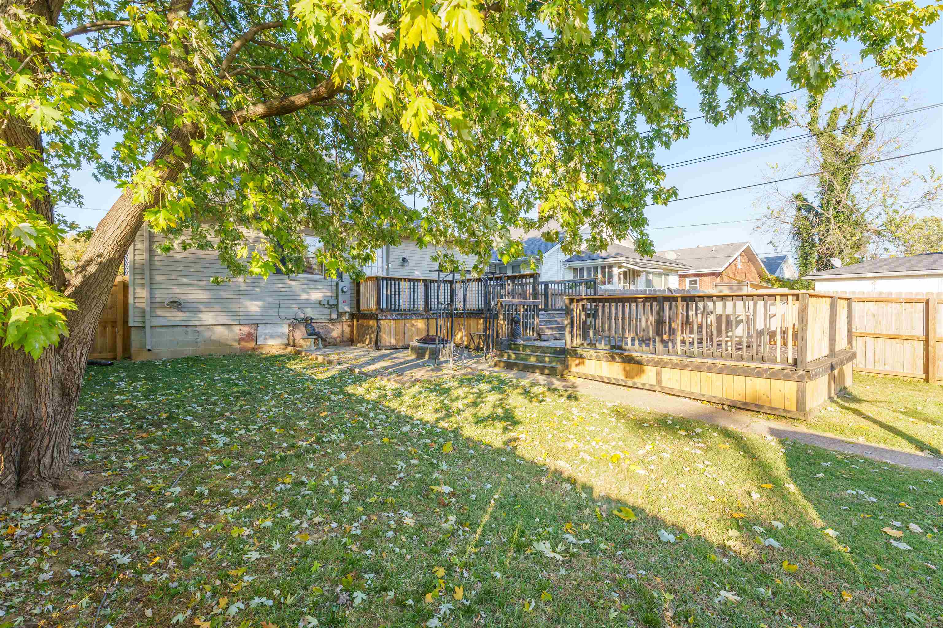 126 18th St, Owensboro, Kentucky 42303, 3 Bedrooms Bedrooms, ,1 BathroomBathrooms,Single Family Residence,For Sale,18th St,90933