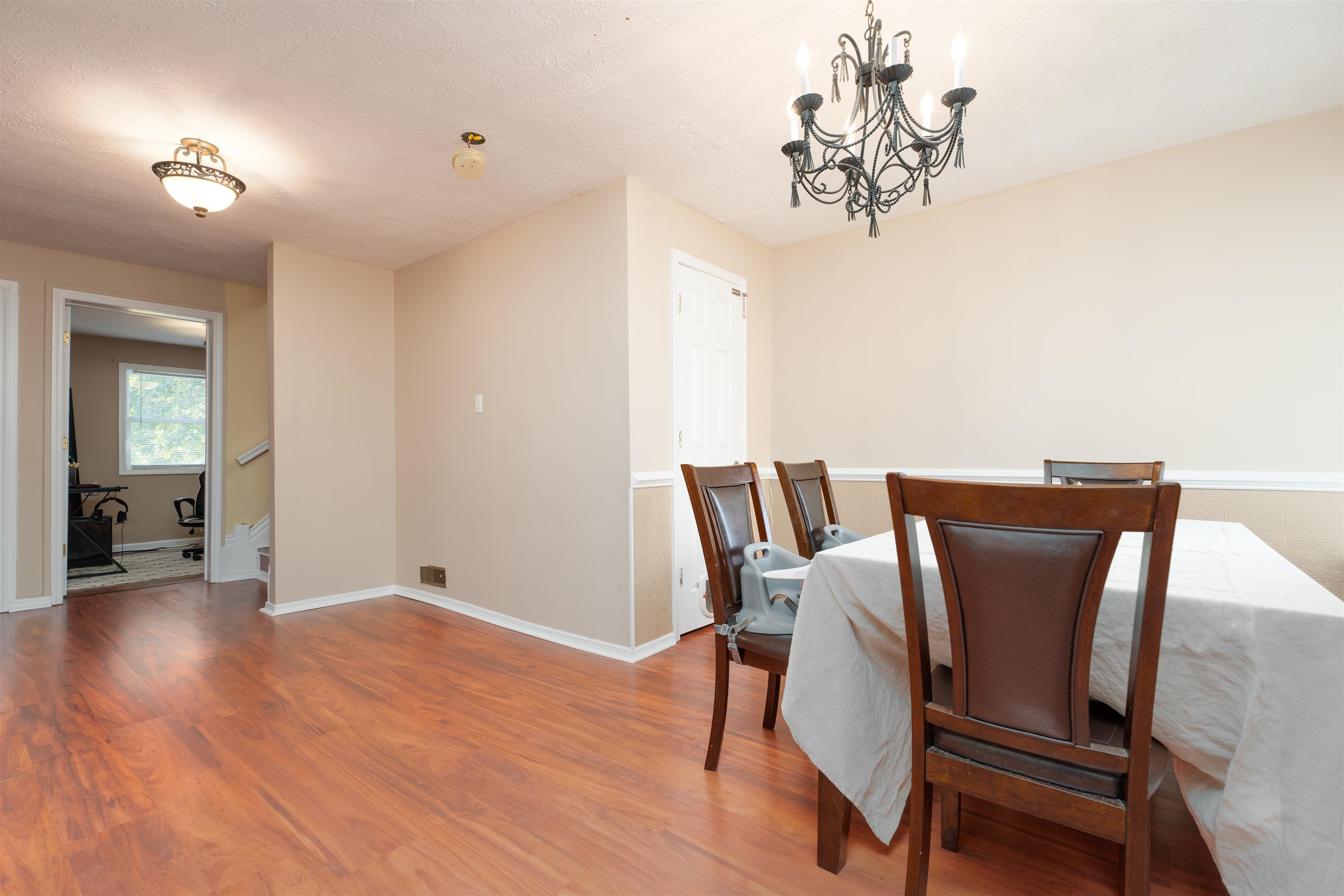 126 18th St, Owensboro, Kentucky 42303, 3 Bedrooms Bedrooms, ,1 BathroomBathrooms,Single Family Residence,For Sale,18th St,90933