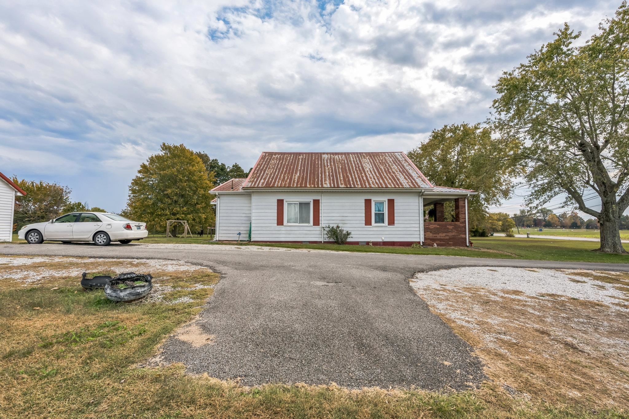 2193 US Hwy 62, Greenville, Kentucky 42345, 2 Bedrooms Bedrooms, ,2 BathroomsBathrooms,Single Family Residence,For Sale,US Hwy 62,90937