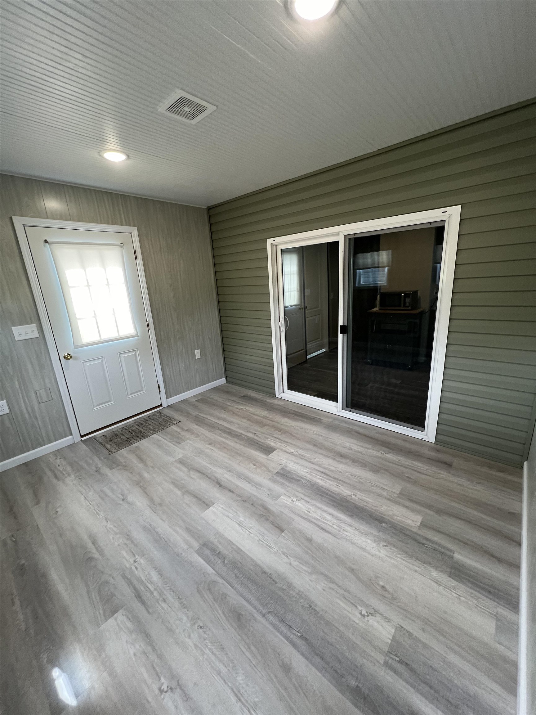 17300 Beaver Dam Rd., Caneyville, Kentucky 42721, 2 Bedrooms Bedrooms, ,2 BathroomsBathrooms,Manufactured On Land,For Sale,Beaver Dam Rd.,90940