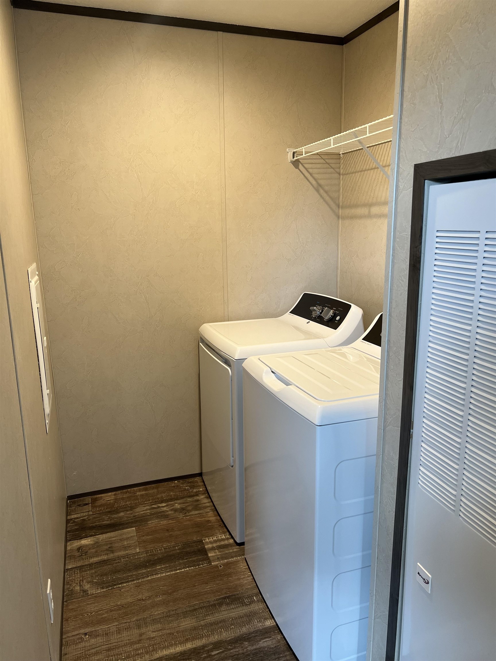 17300 Beaver Dam Rd., Caneyville, Kentucky 42721, 2 Bedrooms Bedrooms, ,2 BathroomsBathrooms,Manufactured On Land,For Sale,Beaver Dam Rd.,90940