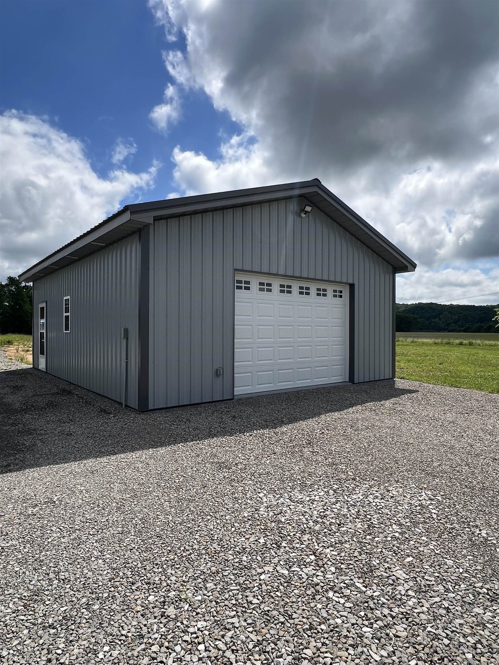 17300 Beaver Dam Rd., Caneyville, Kentucky 42721, 2 Bedrooms Bedrooms, ,2 BathroomsBathrooms,Manufactured On Land,For Sale,Beaver Dam Rd.,90940