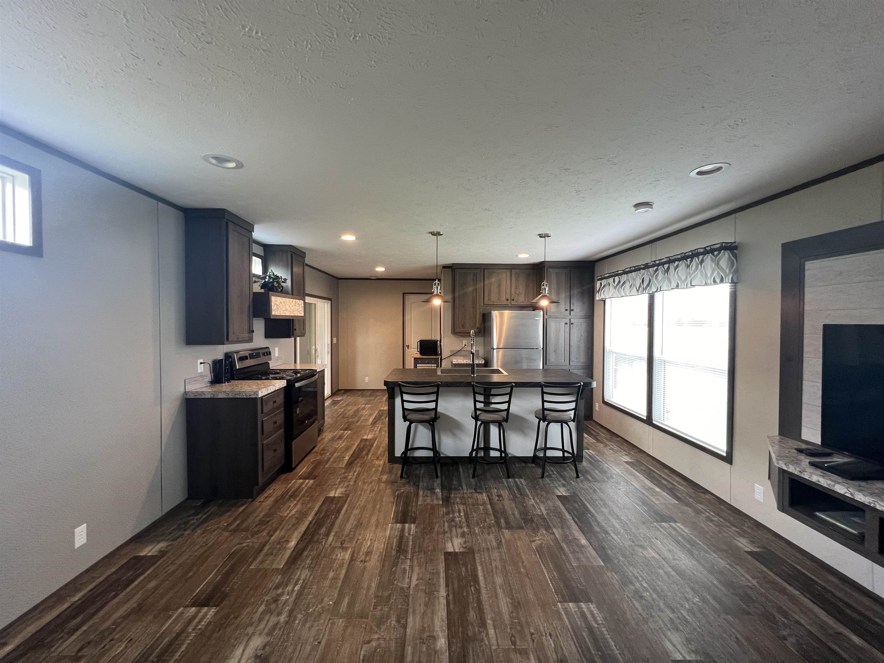 17300 Beaver Dam Rd., Caneyville, Kentucky 42721, 2 Bedrooms Bedrooms, ,2 BathroomsBathrooms,Manufactured On Land,For Sale,Beaver Dam Rd.,90940