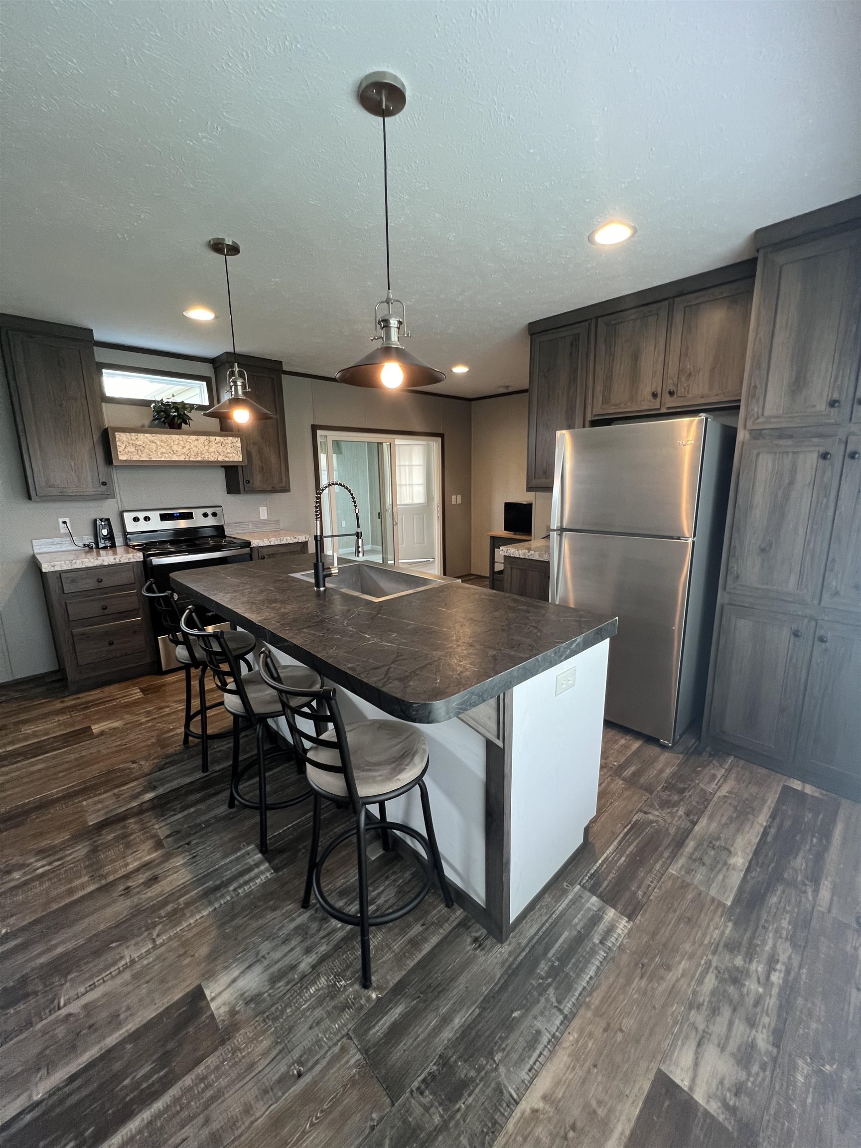 17300 Beaver Dam Rd., Caneyville, Kentucky 42721, 2 Bedrooms Bedrooms, ,2 BathroomsBathrooms,Manufactured On Land,For Sale,Beaver Dam Rd.,90940