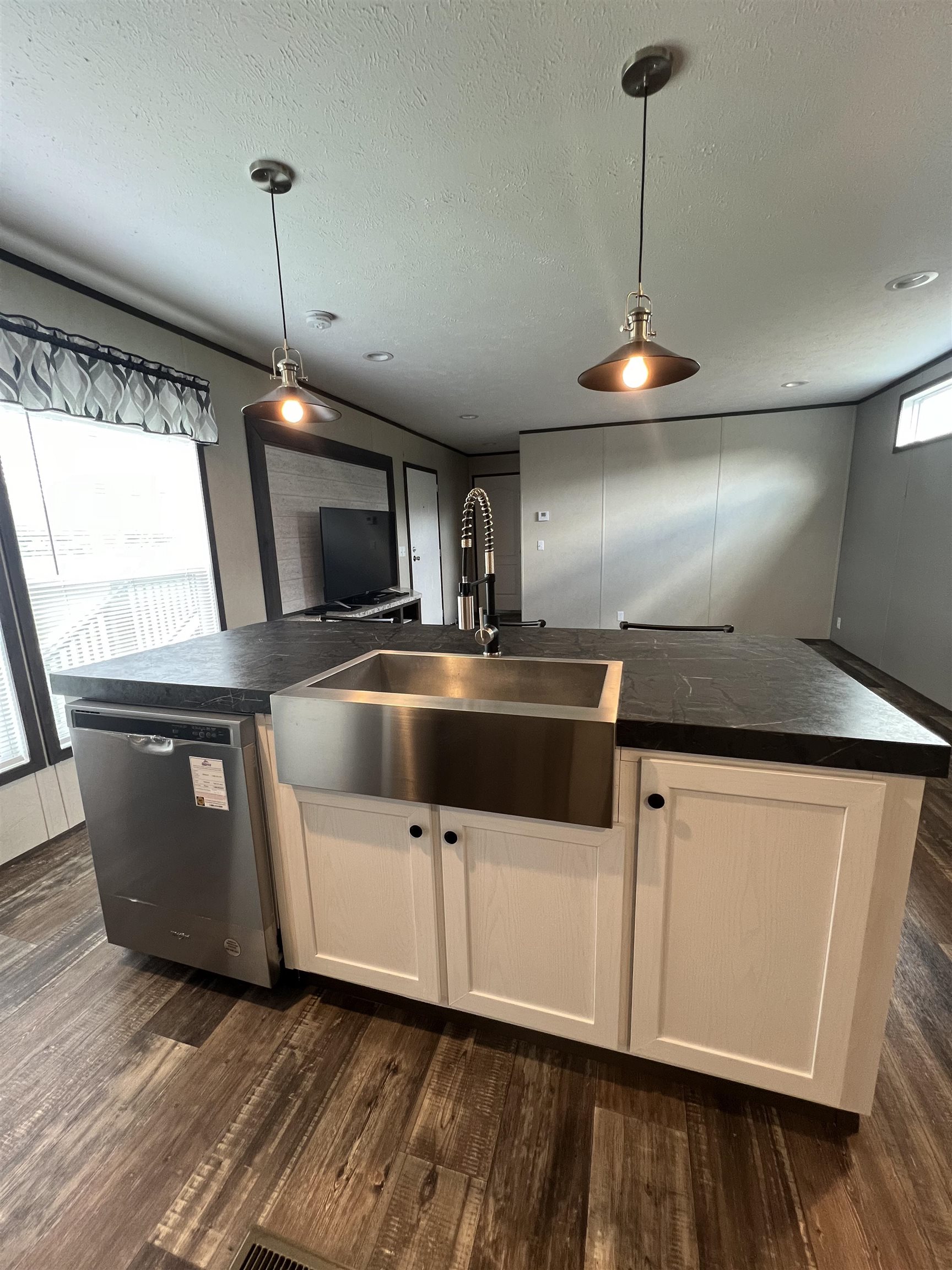 17300 Beaver Dam Rd., Caneyville, Kentucky 42721, 2 Bedrooms Bedrooms, ,2 BathroomsBathrooms,Manufactured On Land,For Sale,Beaver Dam Rd.,90940