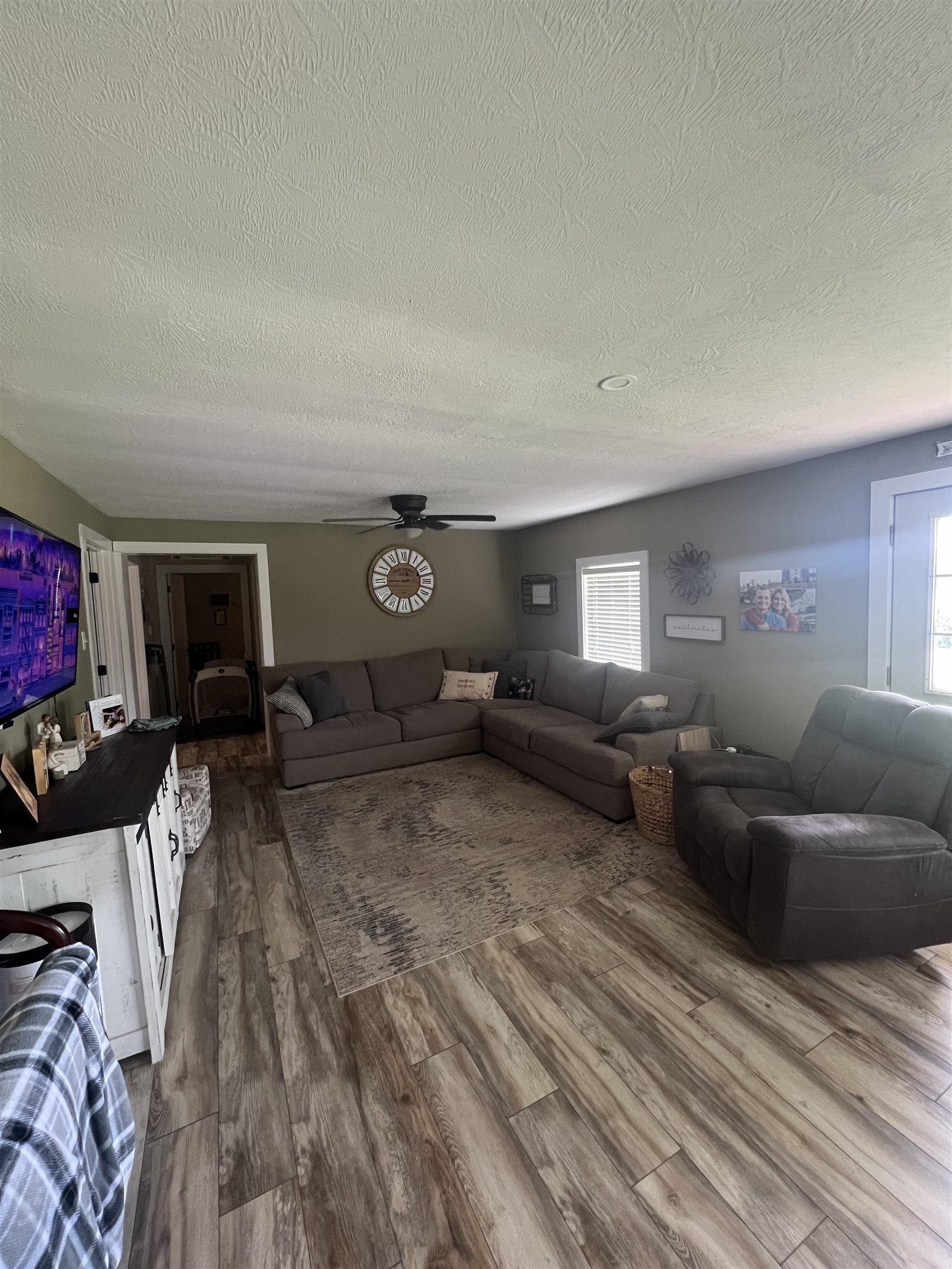 8116 Falls of Rough Rd., Falls of Rough, Kentucky 40119, 2 Bedrooms Bedrooms, ,2 BathroomsBathrooms,Single Family Residence,For Sale,Falls of Rough Rd.,90941